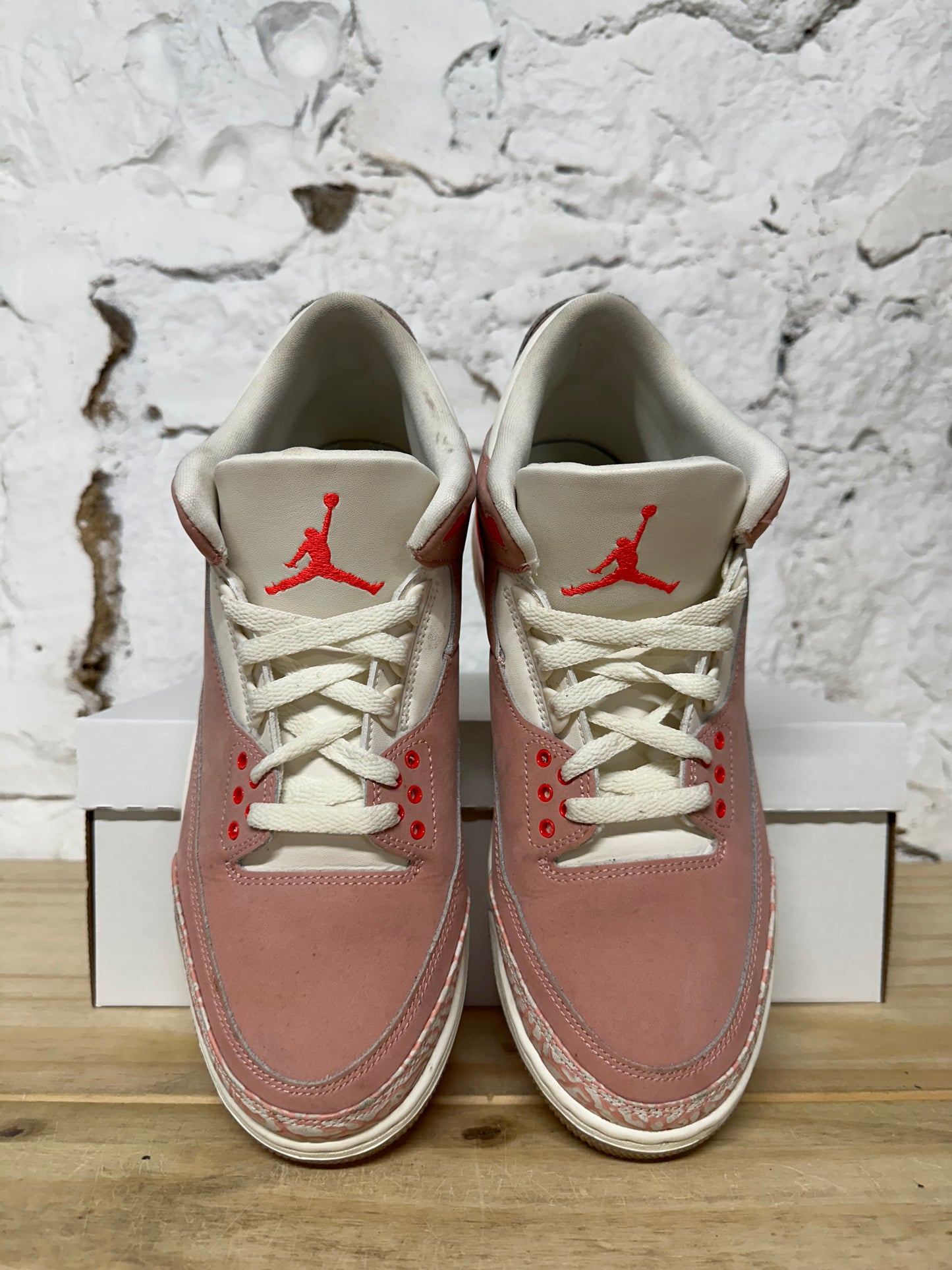 Air Jordan 3 Rust Pink Sz 9.5 (11W)