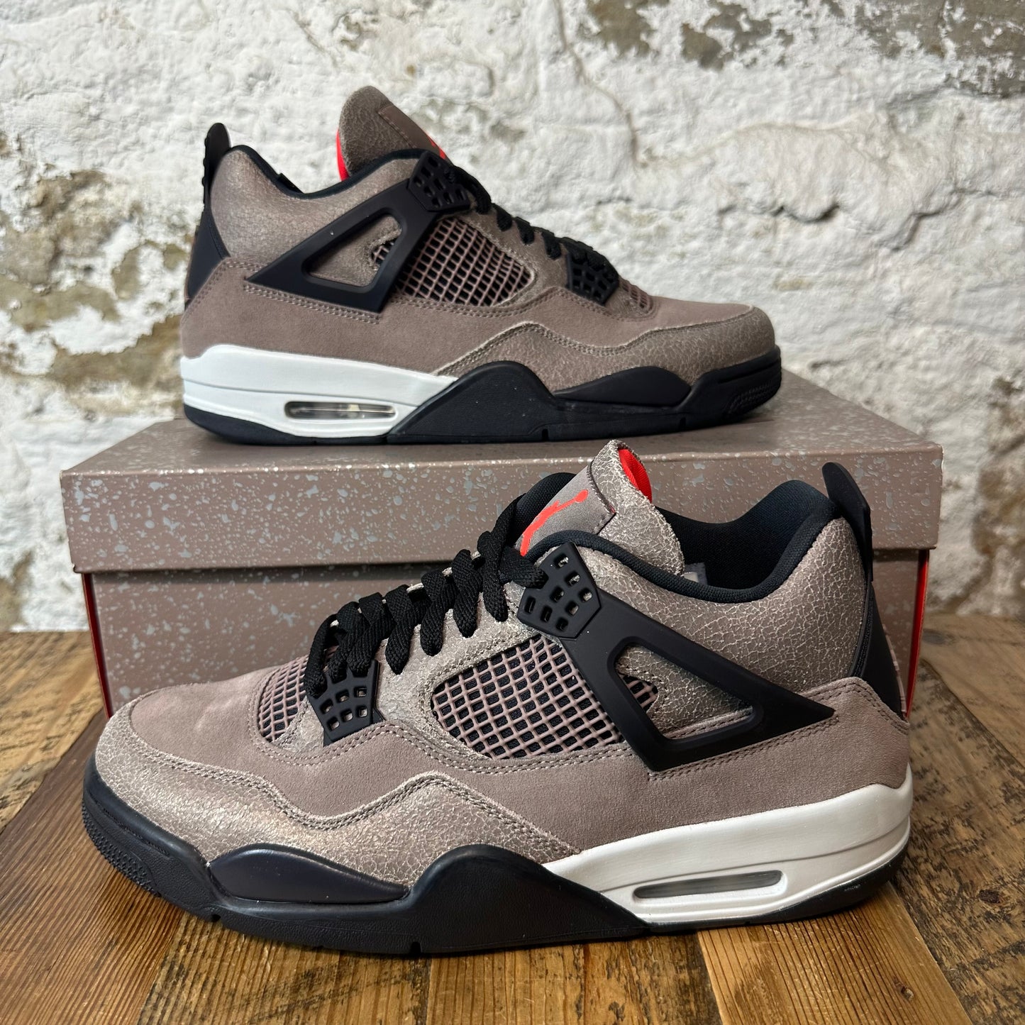 Air Jordan 4 Taupe Haze Sz 10 DS