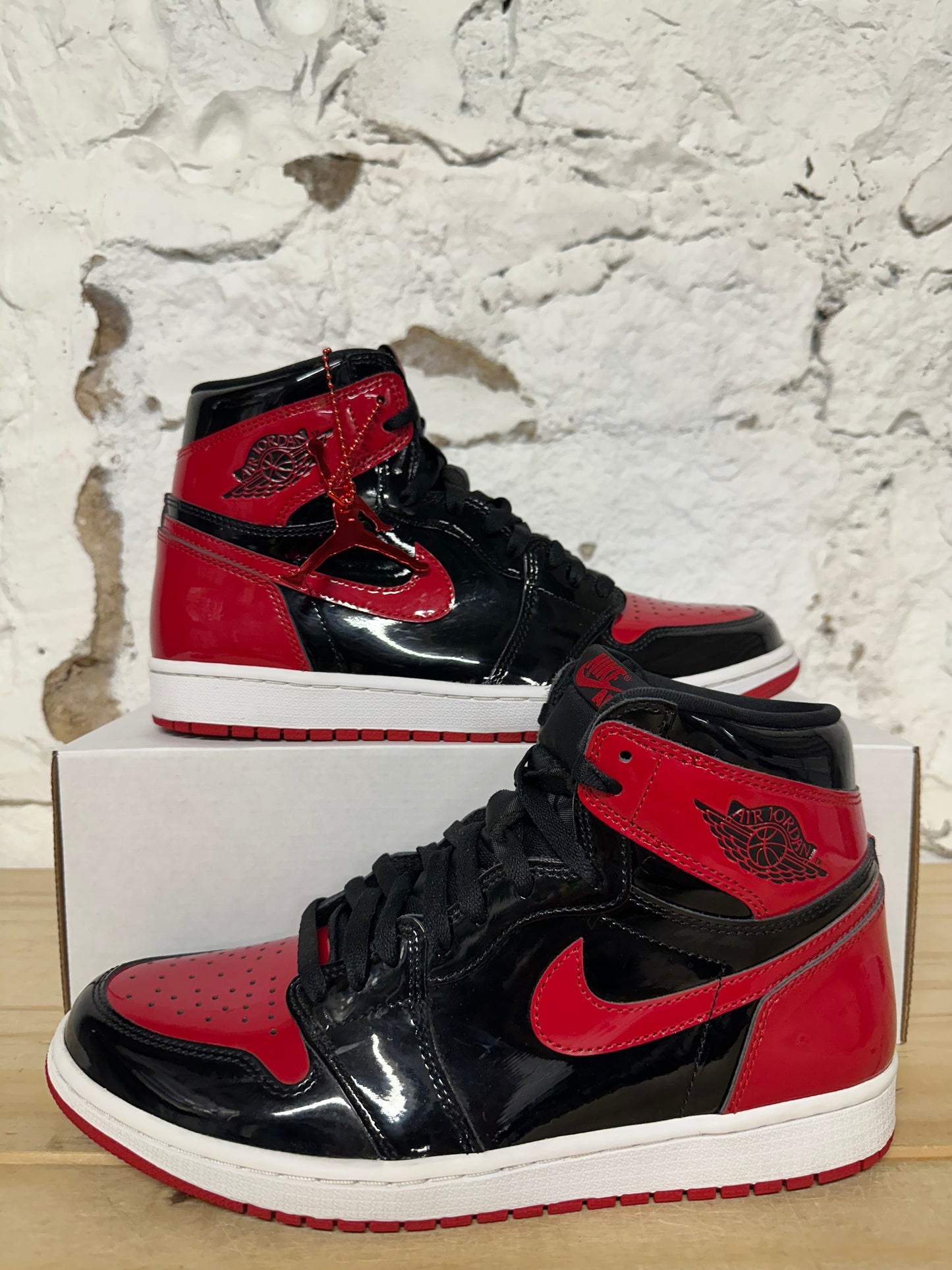 Air Jordan 1 High Patent Bred Sz 10.5