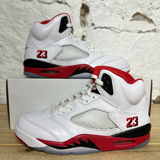 Air Jordan 5 Fire Red Black Tongue (2025) Sz 9