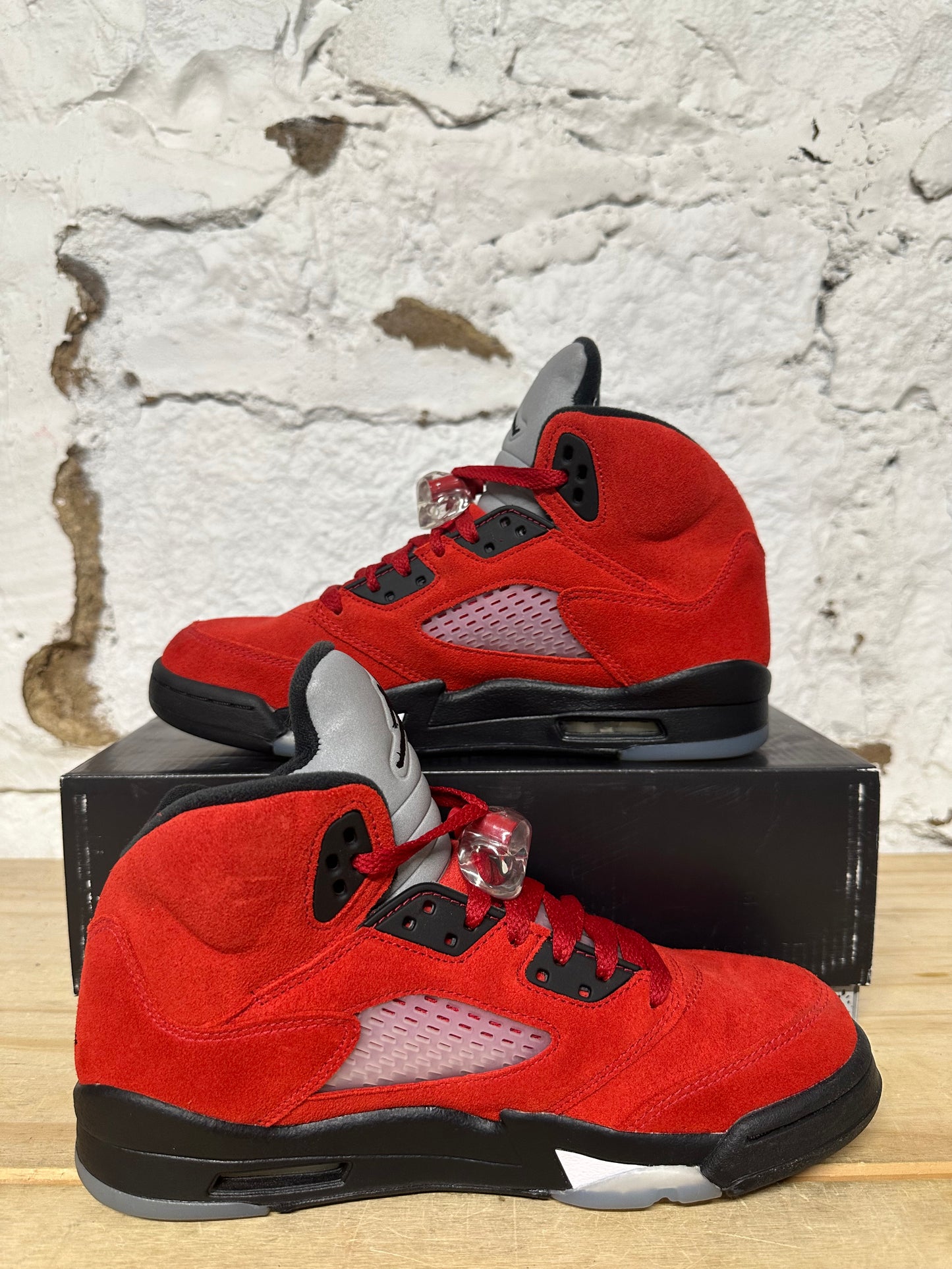 Air Jordan 5 Raging Bull Sz 6Y