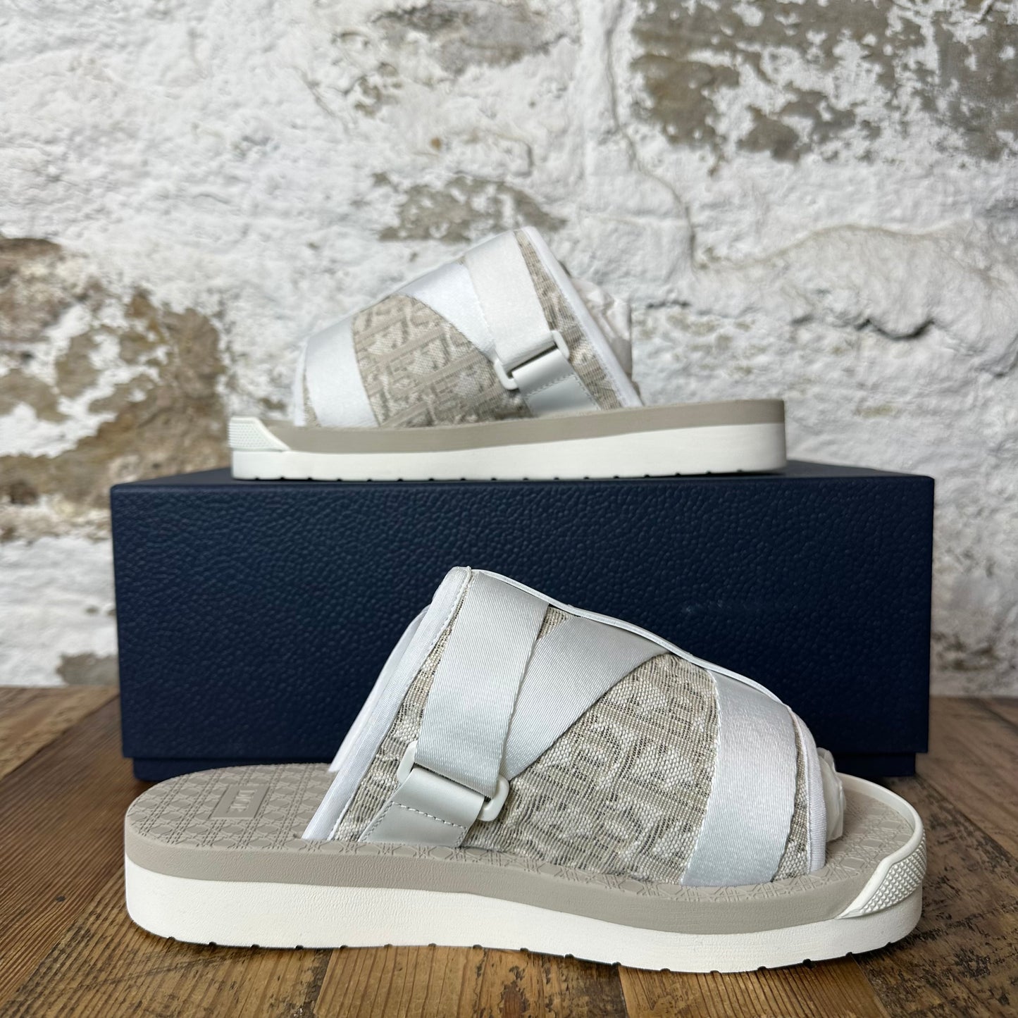 Dior Alpha Oblique White Sandal Sz 6 (38) DS