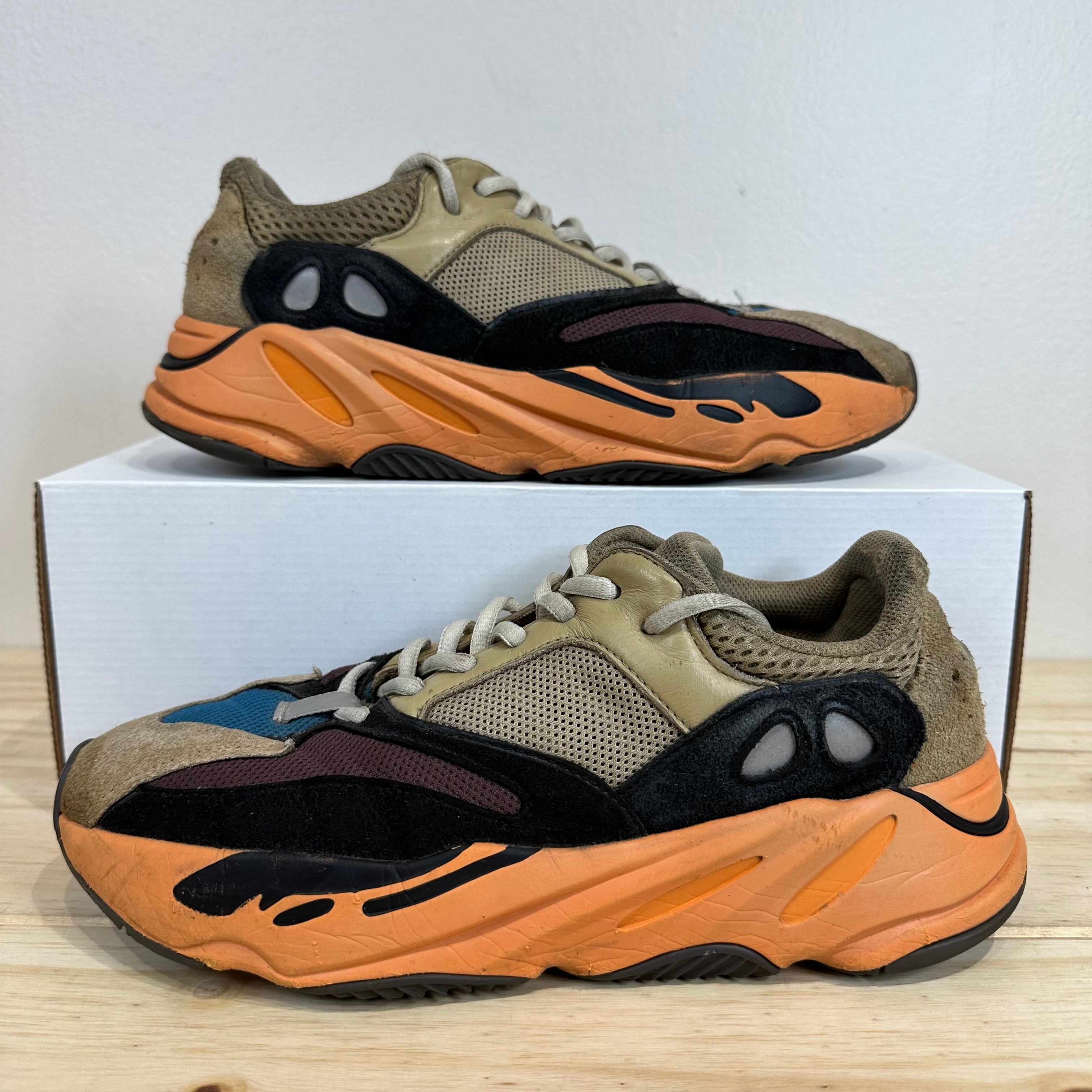 Yeezy 700 Enflame Amber Sz 9.5