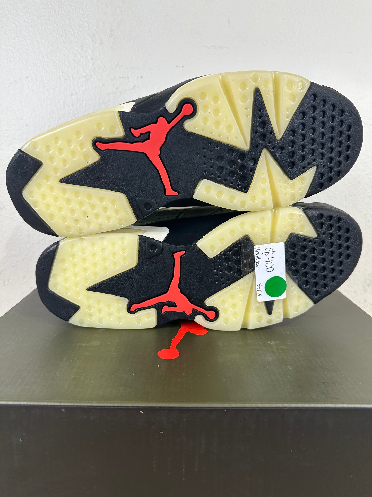 Air Jordan 6 Travis Scott Olive Sz 8.5 DS