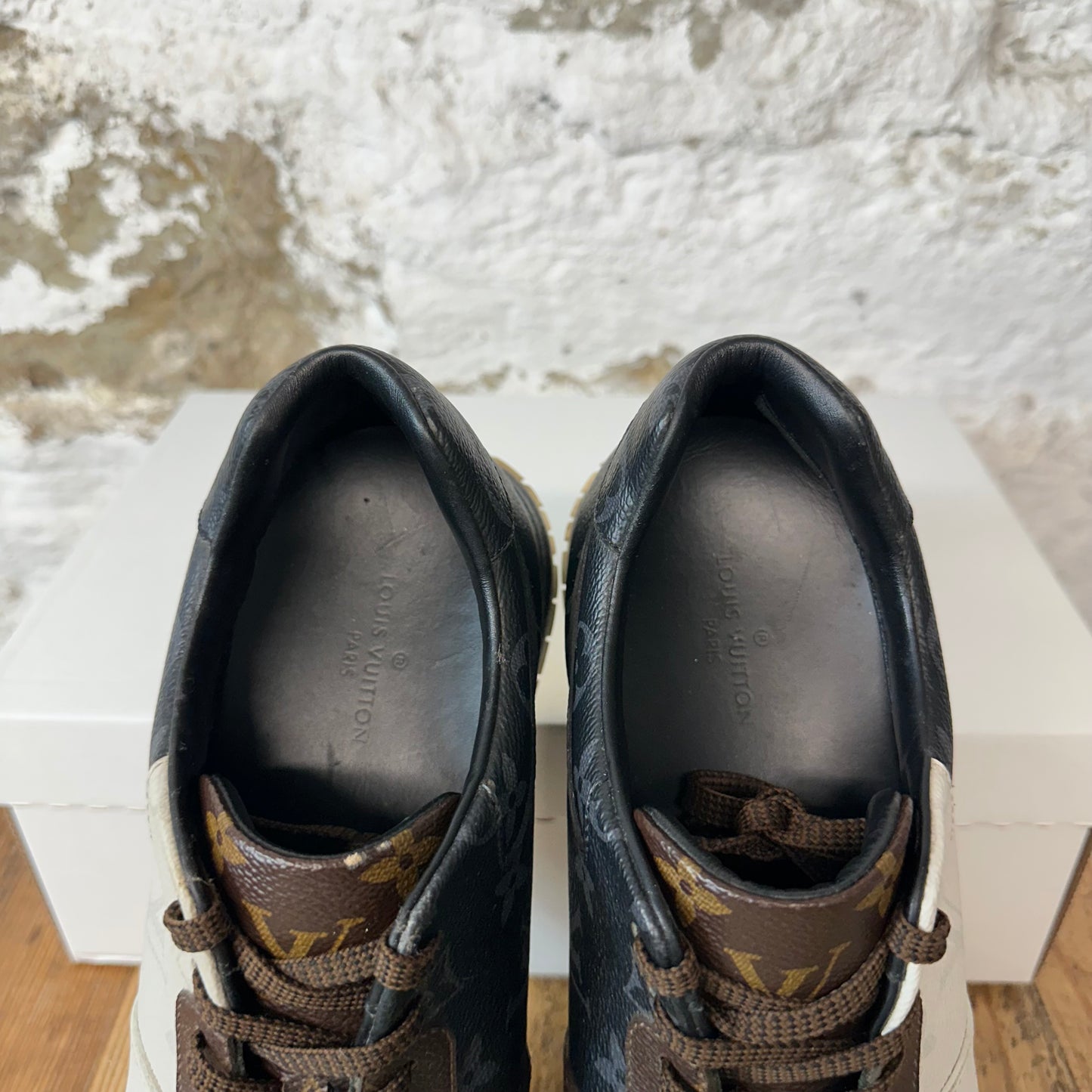 Louis Vuitton Monogram Runaway Sneaker Sz 9 (7.5LV) No Box