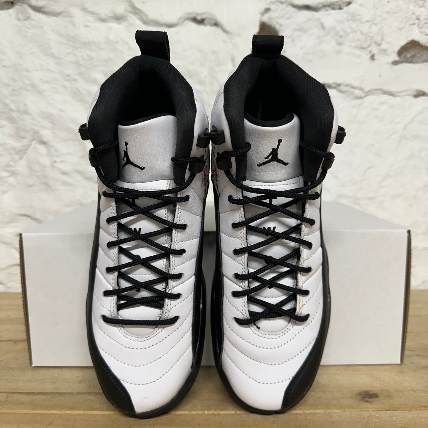 Air Jordan 12 Floral Sz 6Y