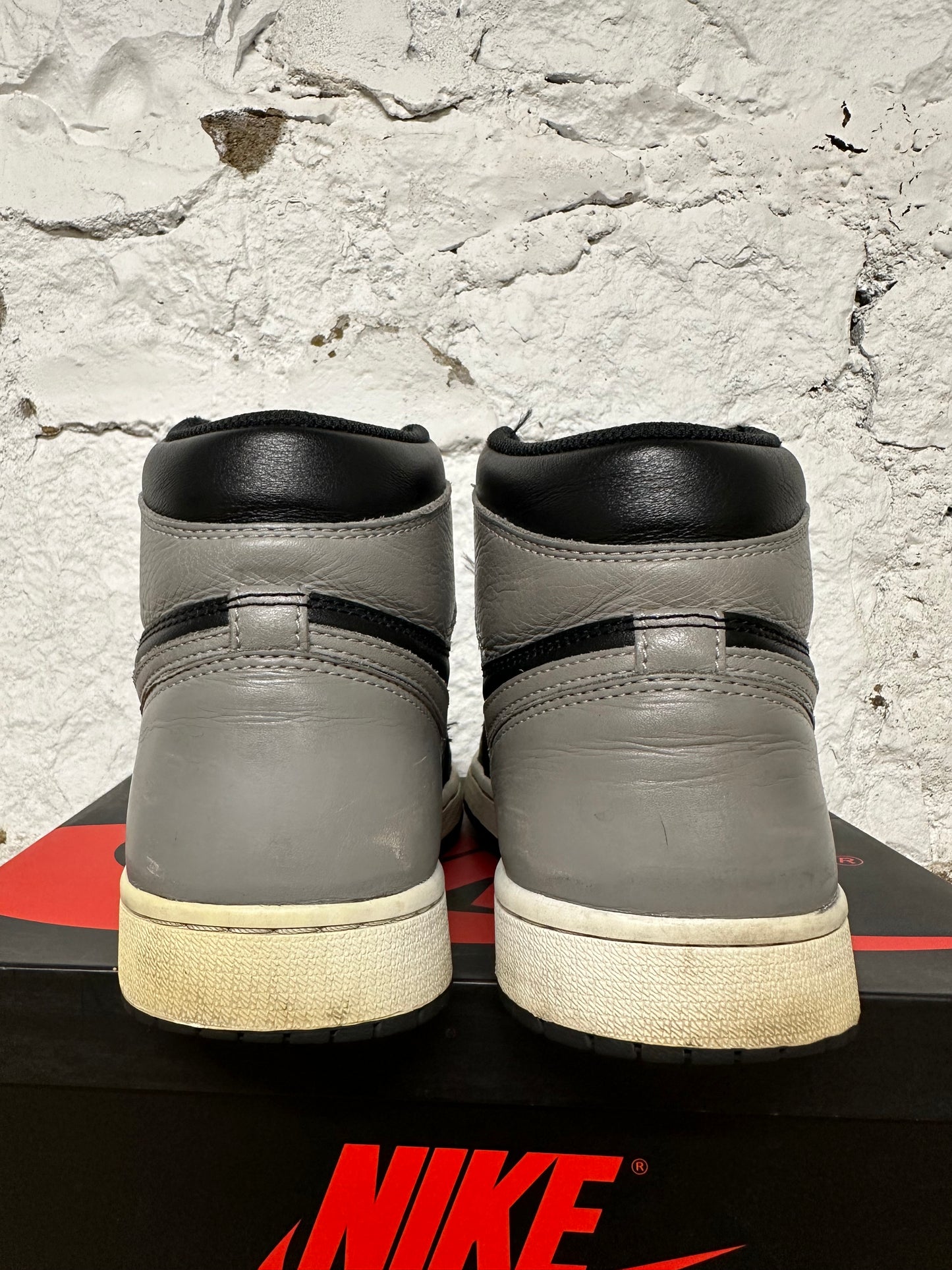 Air Jordan 1 High Shadow Sz 8.5