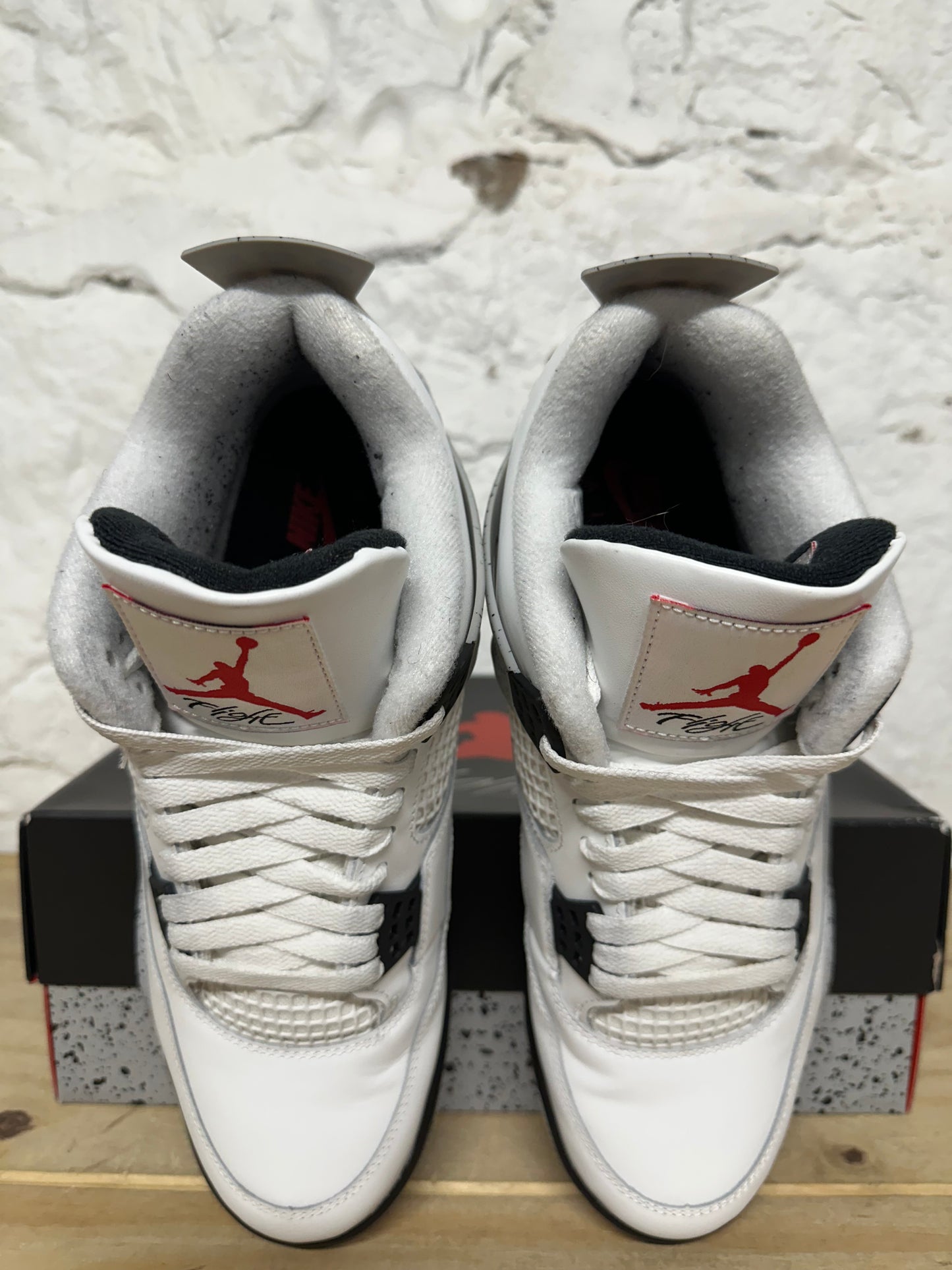 Air Jordan 4 White Cement Sz 10.5