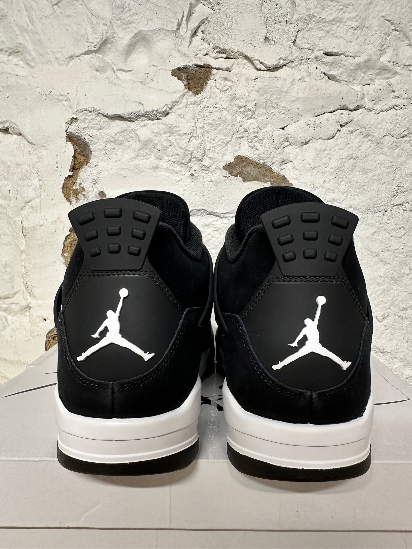 Air Jordan 4 White Thunder Sz 10.5 DS