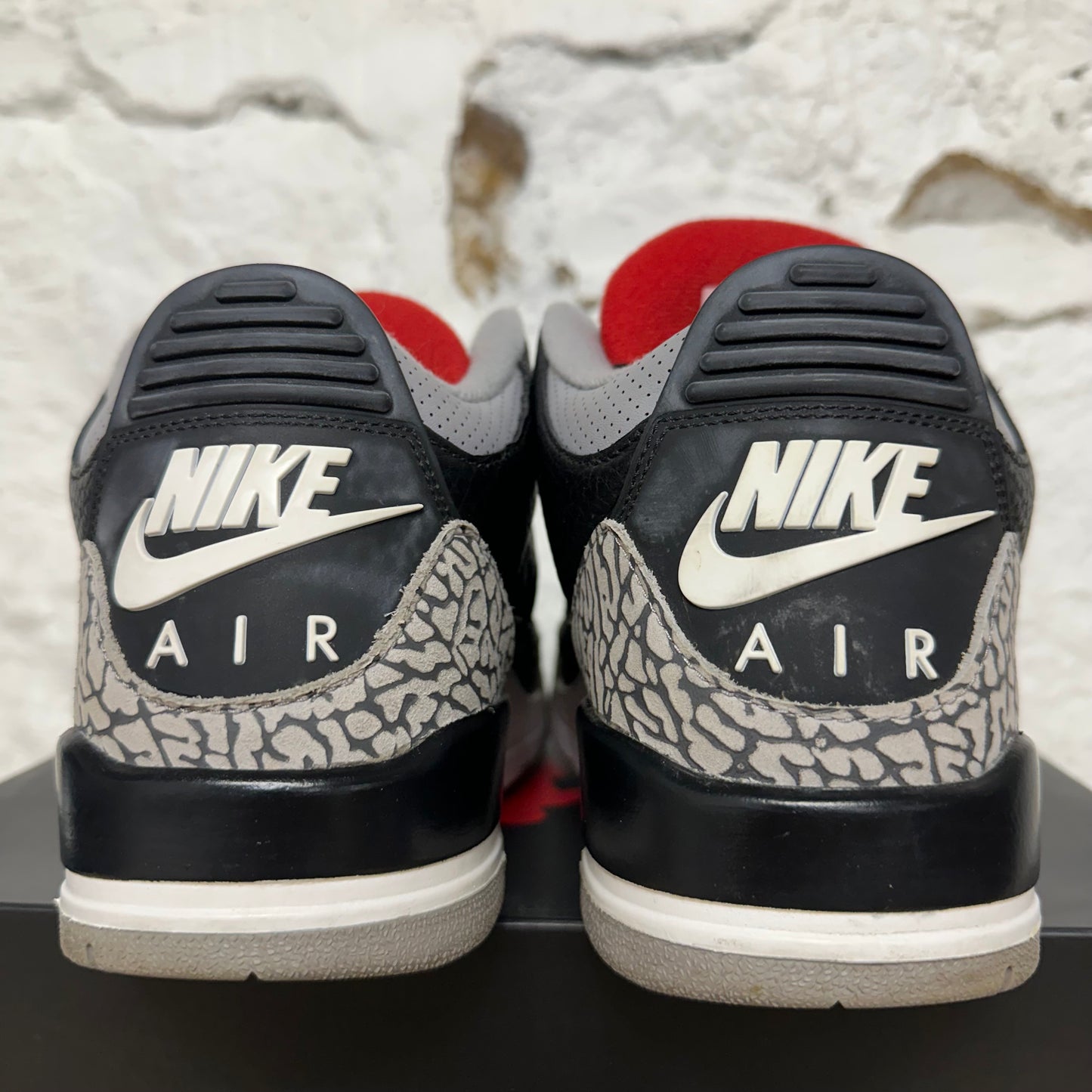 Air Jordan 3 Black Cement (2018) Sz 9