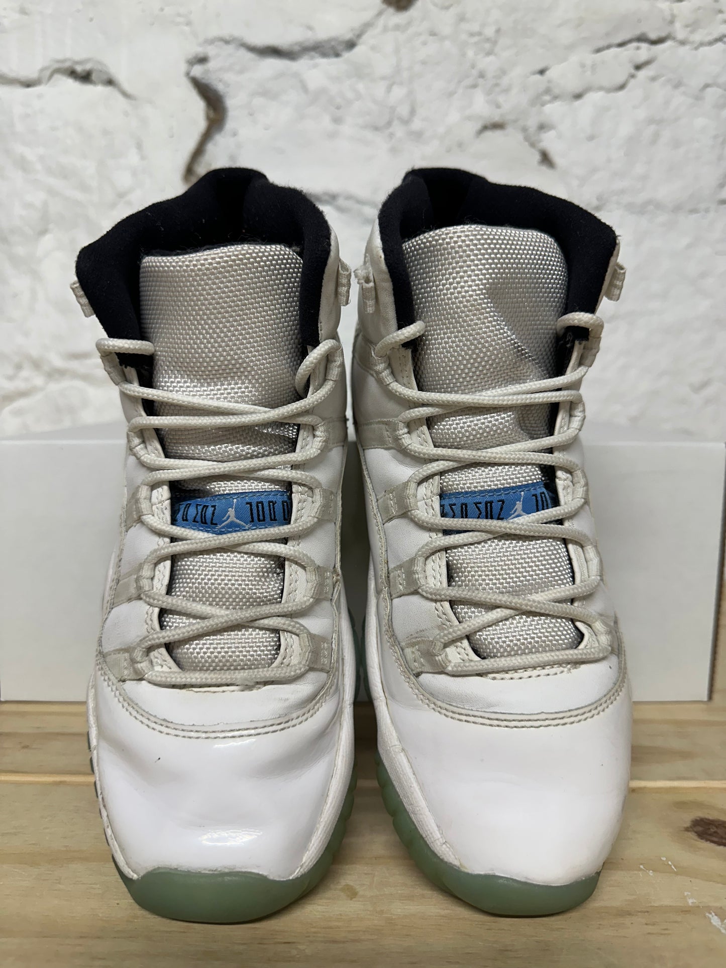 Air Jordan 11 High Legend Blue Sz 4Y