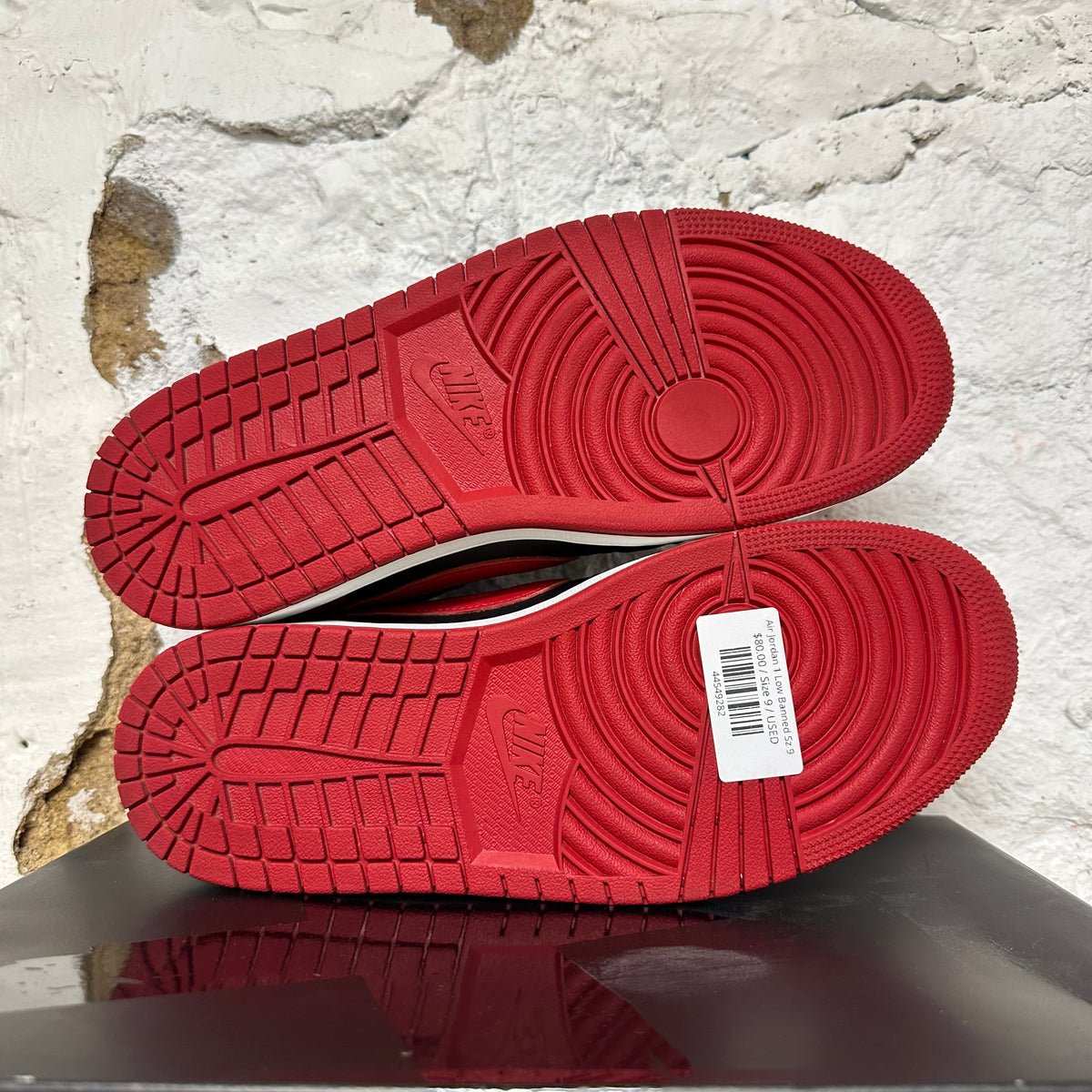 Air Jordan 1 Low Banned Sz 9