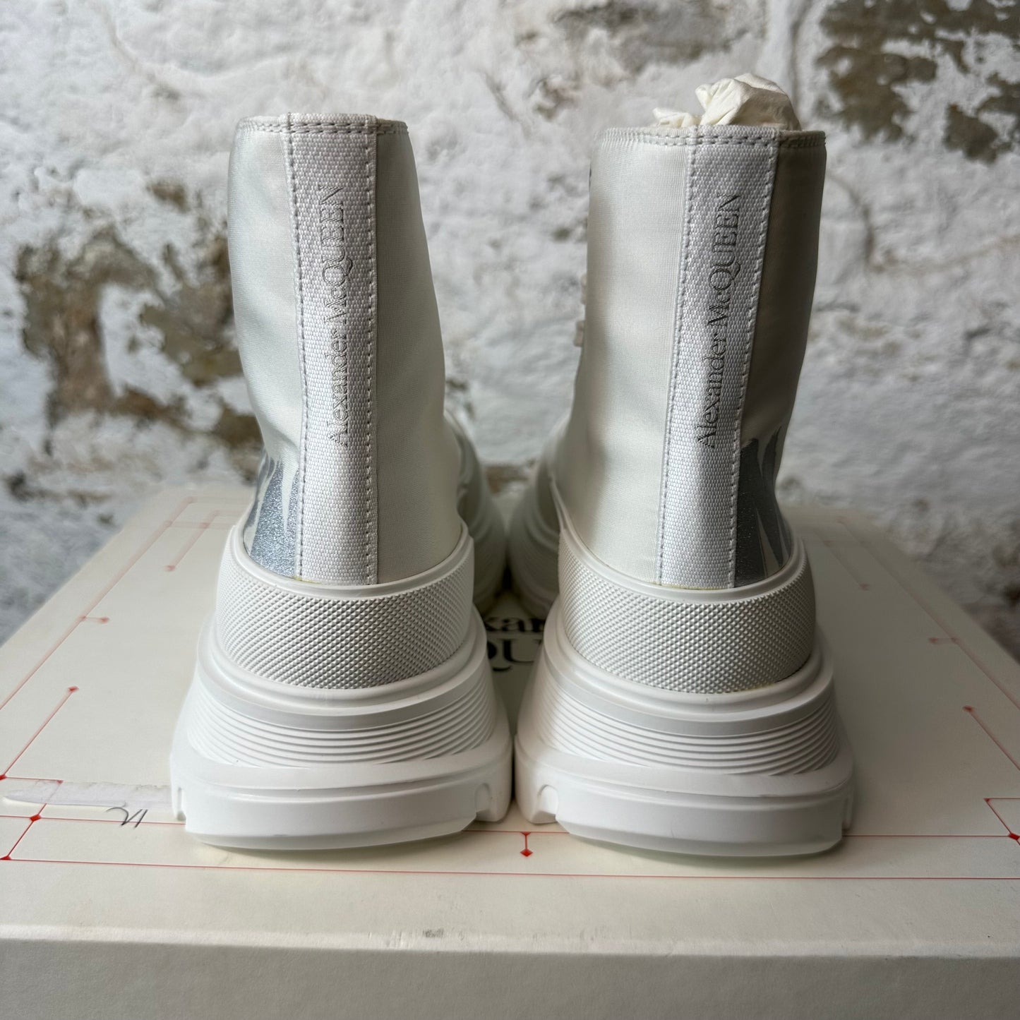 Alexander Mcqueen Silver Spell Tread Boot White Sz 6.5 (39) DS