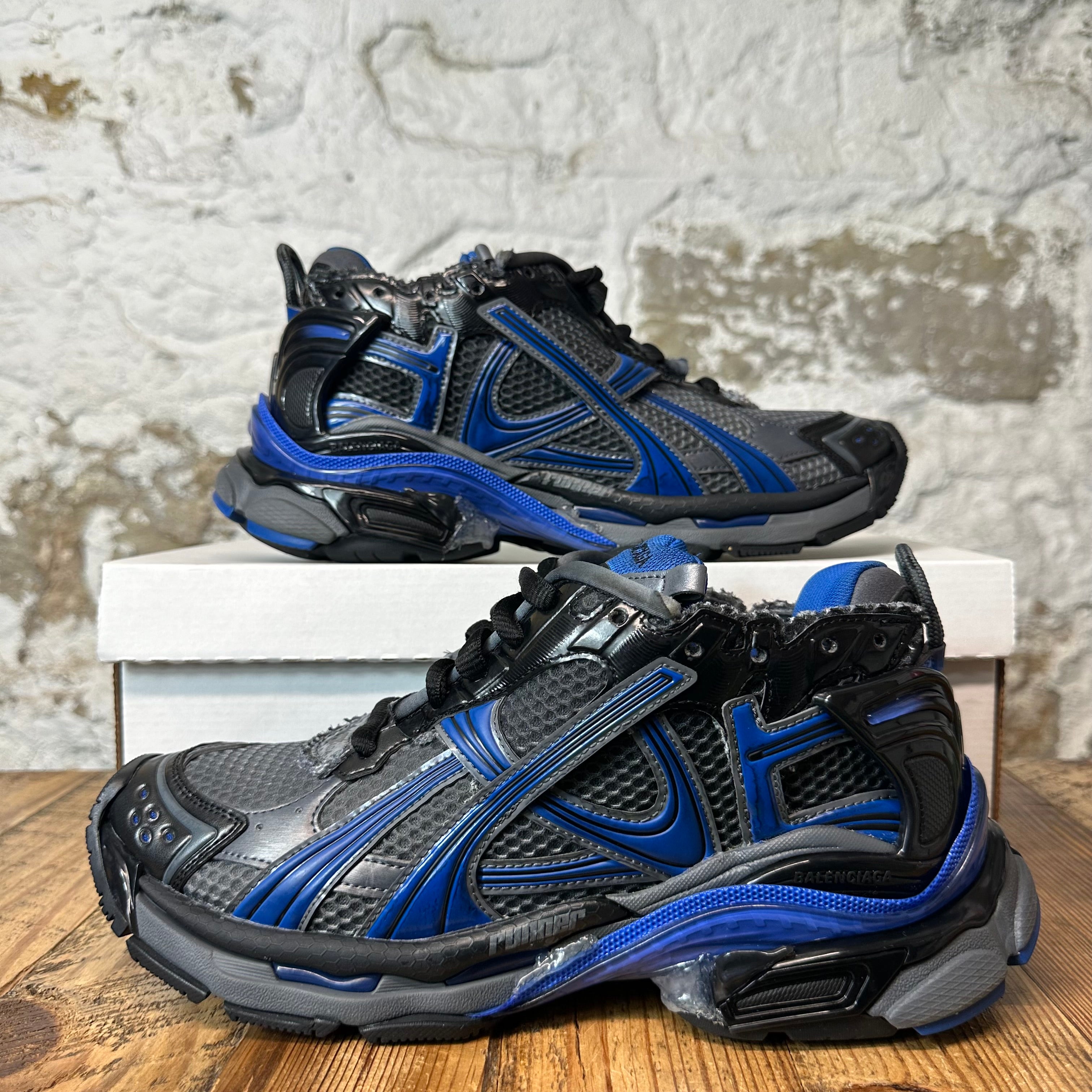 Balenciaga Runner Black Blue Grey Sneaker Sz 7 (40)