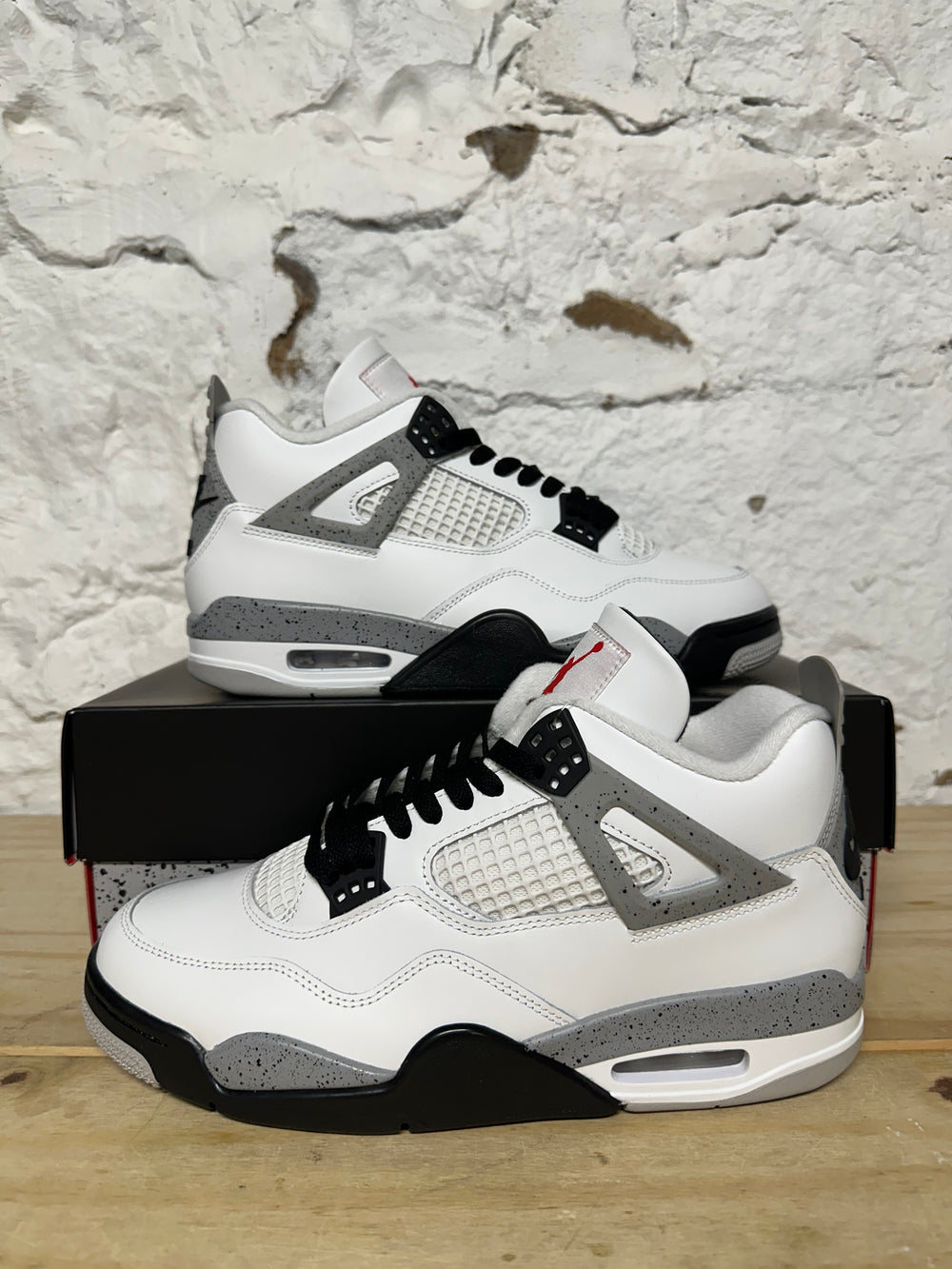 Air Jordan 4 White Cement Sz 9 DS