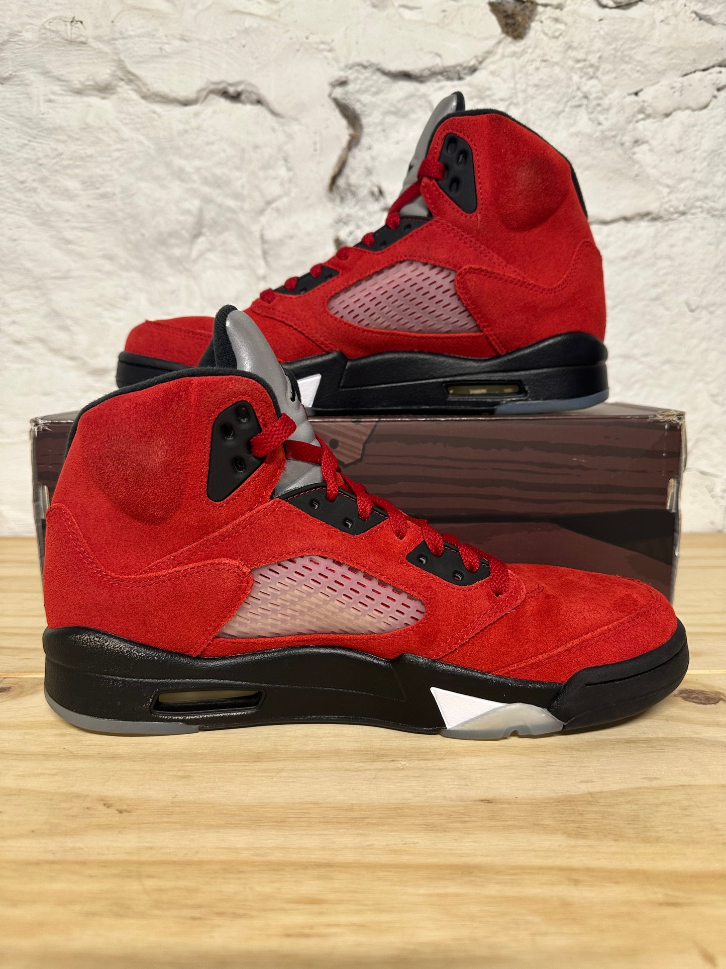 Air Jordan 5 Raging Bull Sz 9.5
