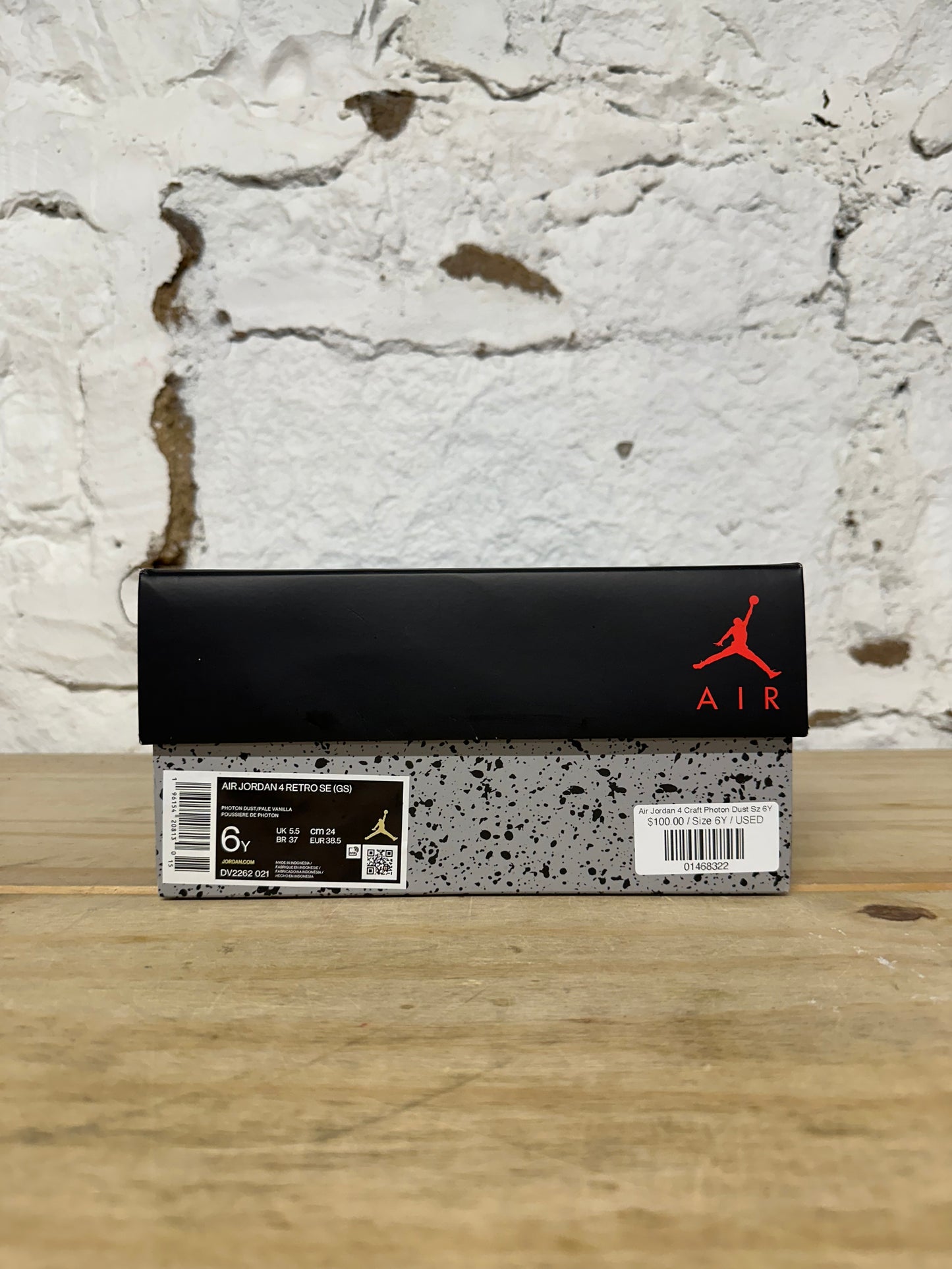 Air Jordan 4 Craft Photon Dust Sz 6Y