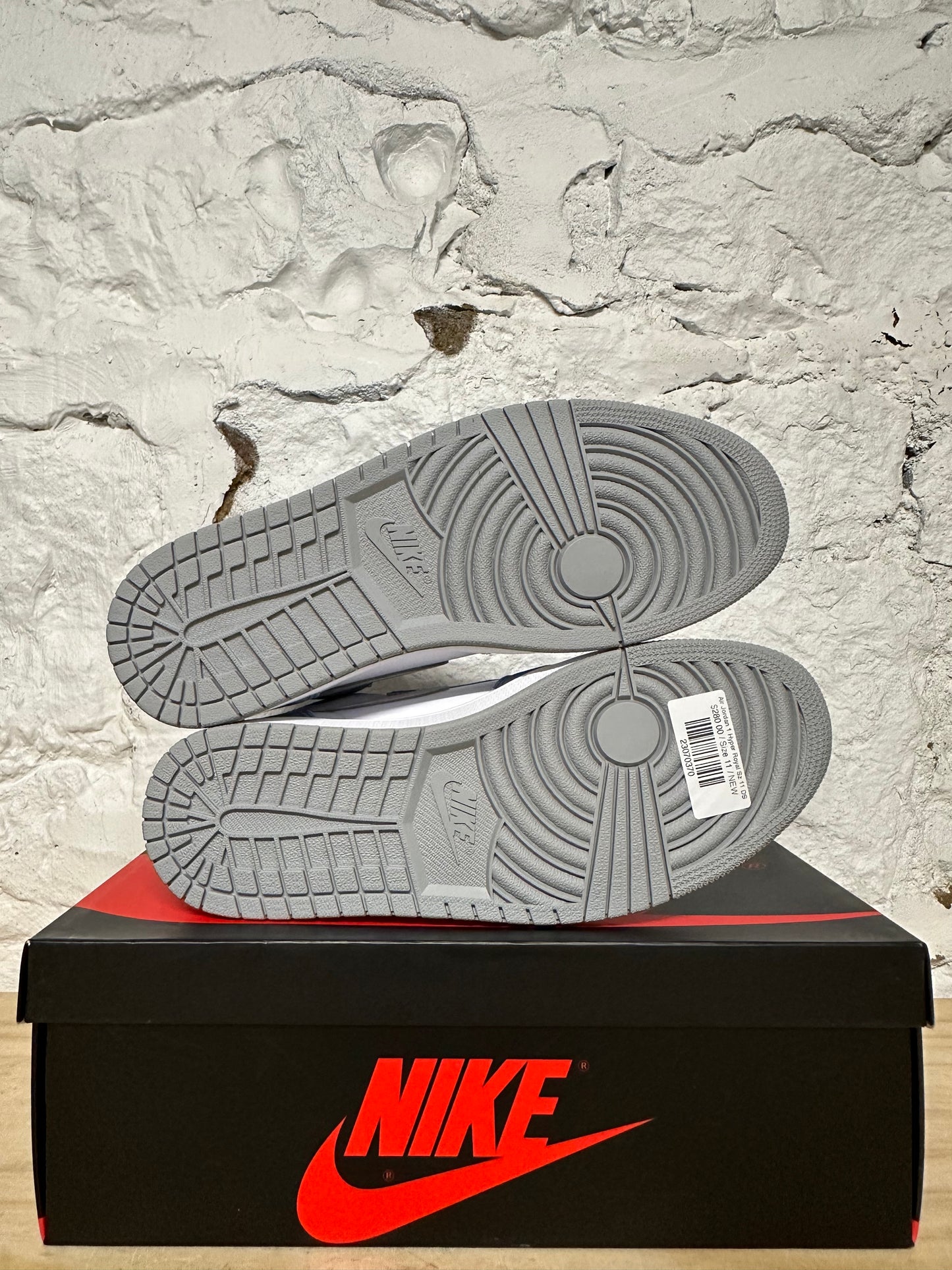 Air Jordan 1 High Hyper Royal Some Grey Sz 11 DS