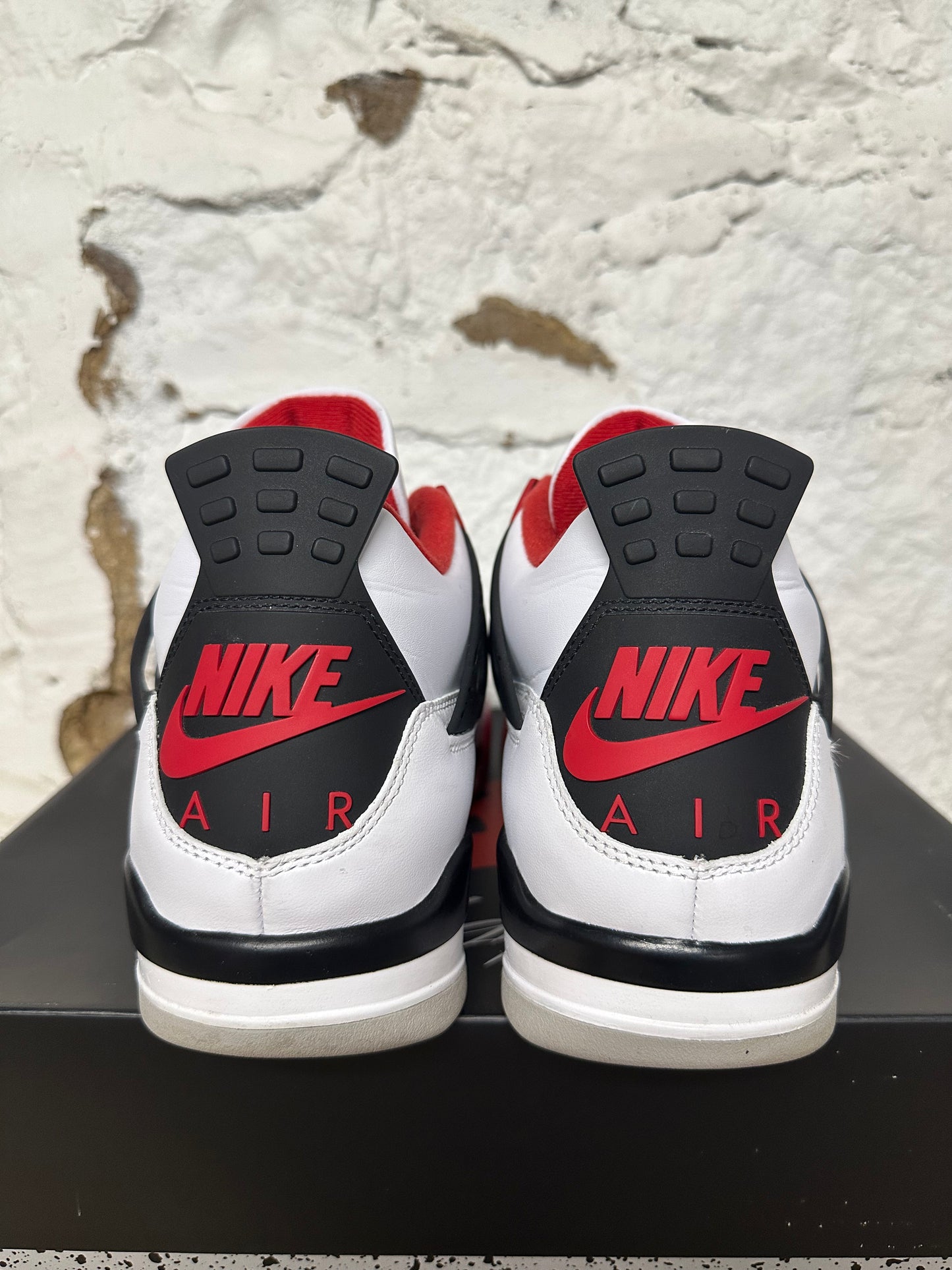 Air Jordan 4 Fire Red Sz 13