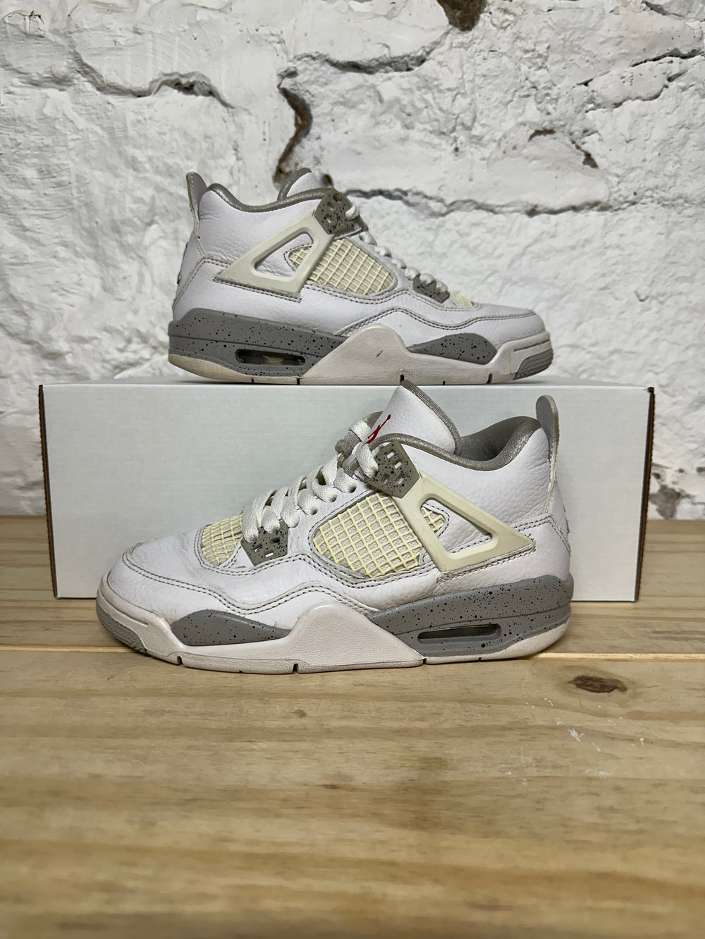 Air Jordan 4 White Oreo Sz 4Y