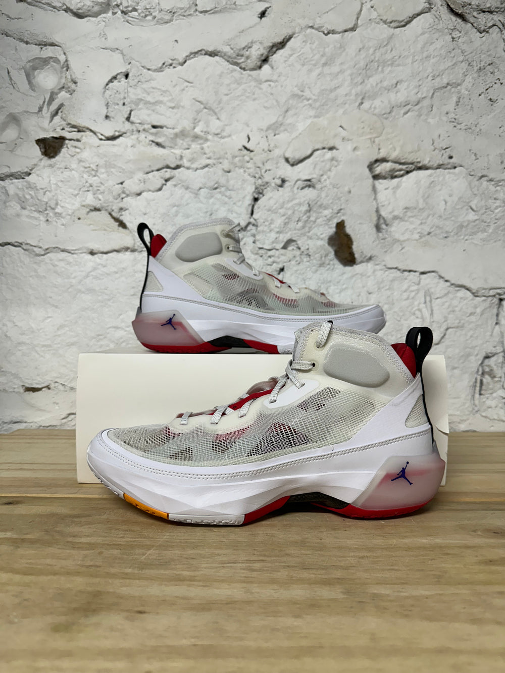 Air Jordan 37 Hare Sz 10.5