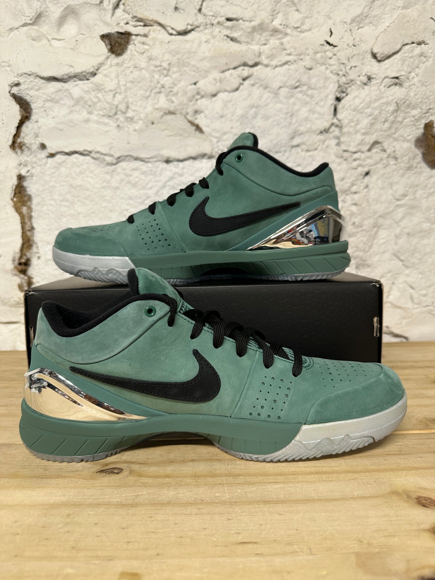 Nike Kobe 4 Protro Girl Dad Sz 10.5 DS