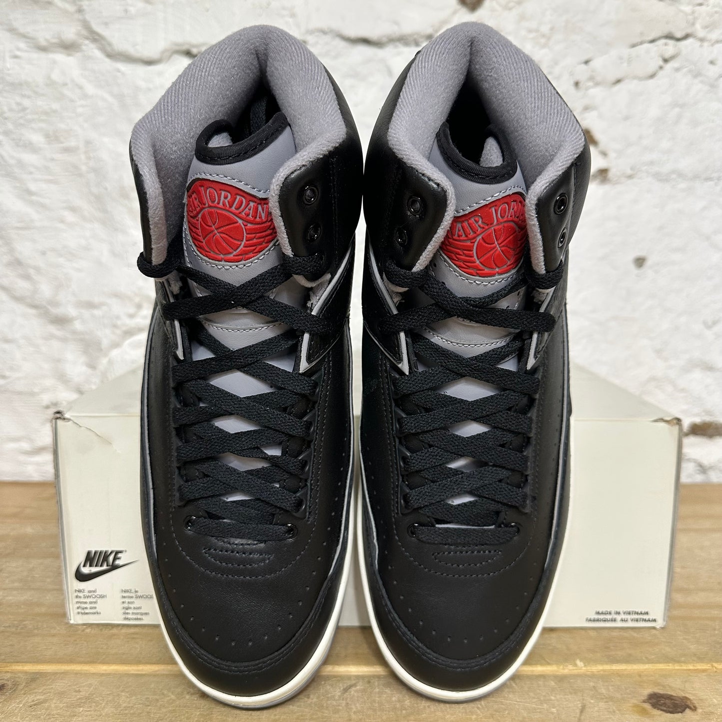 Air Jordan 2 Black Cement Sz 10.5 DS