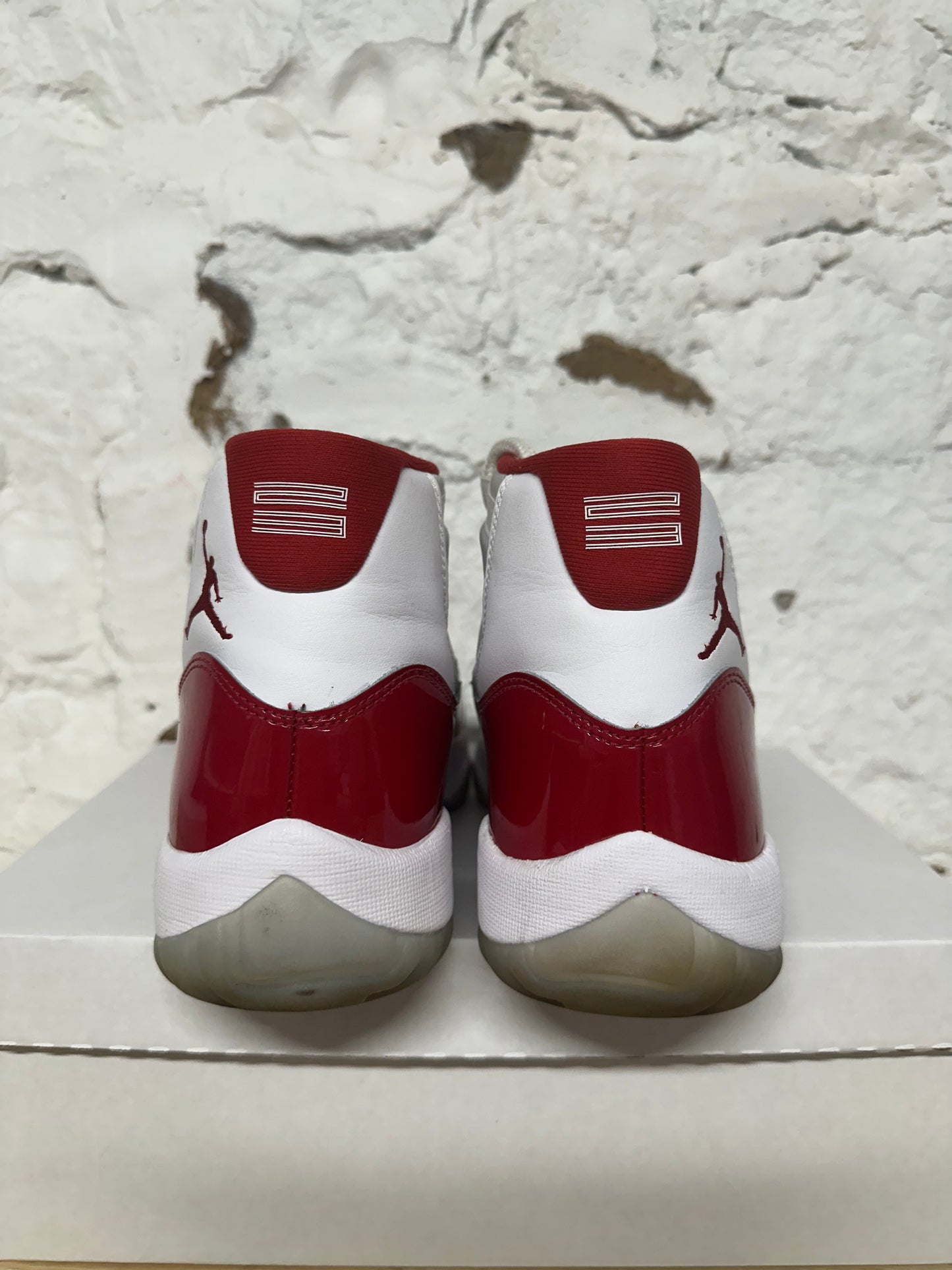 Air Jordan 11 High Cherry Sz 10.5