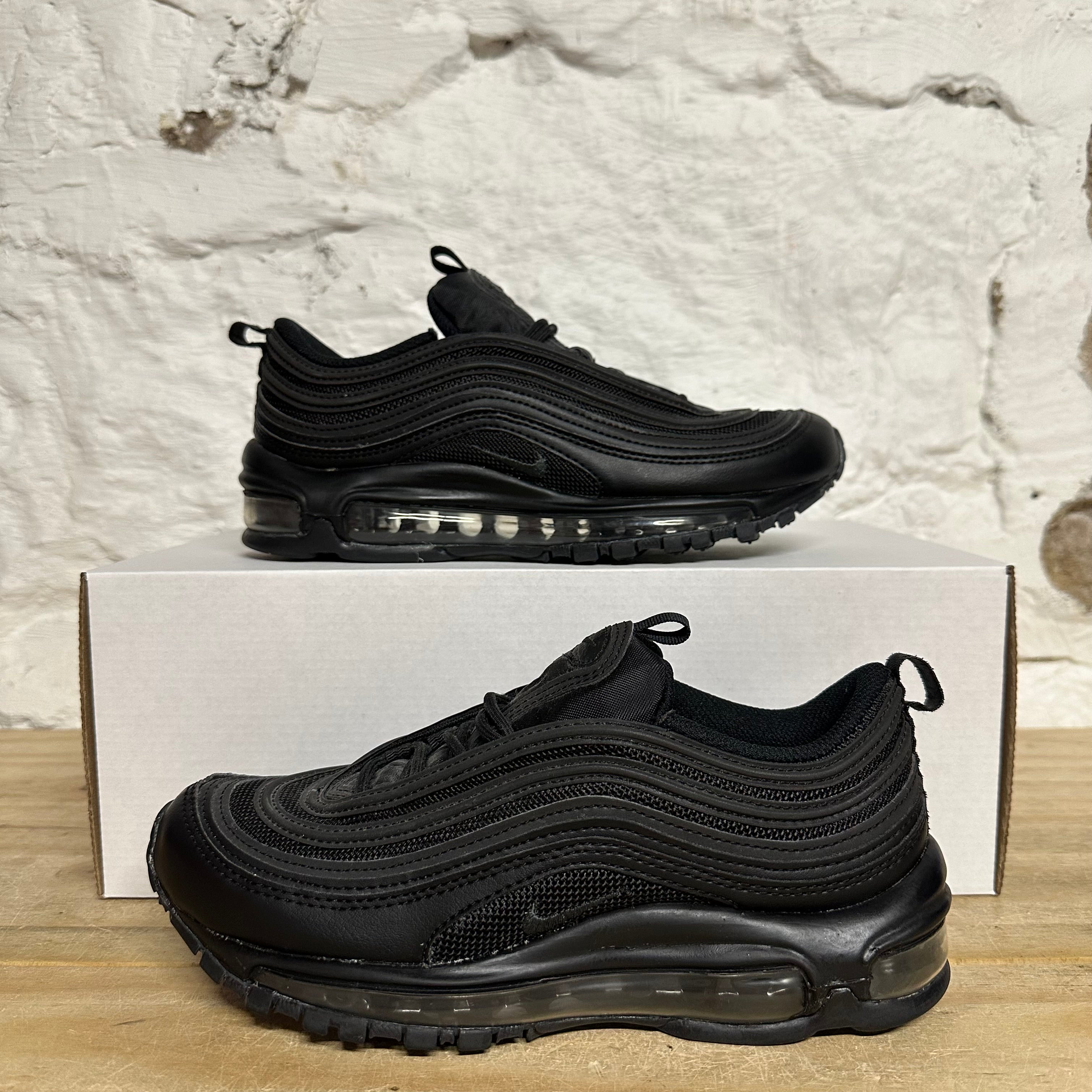 Nike Air Max 97 Triple Black Sz 5 (6.5W)