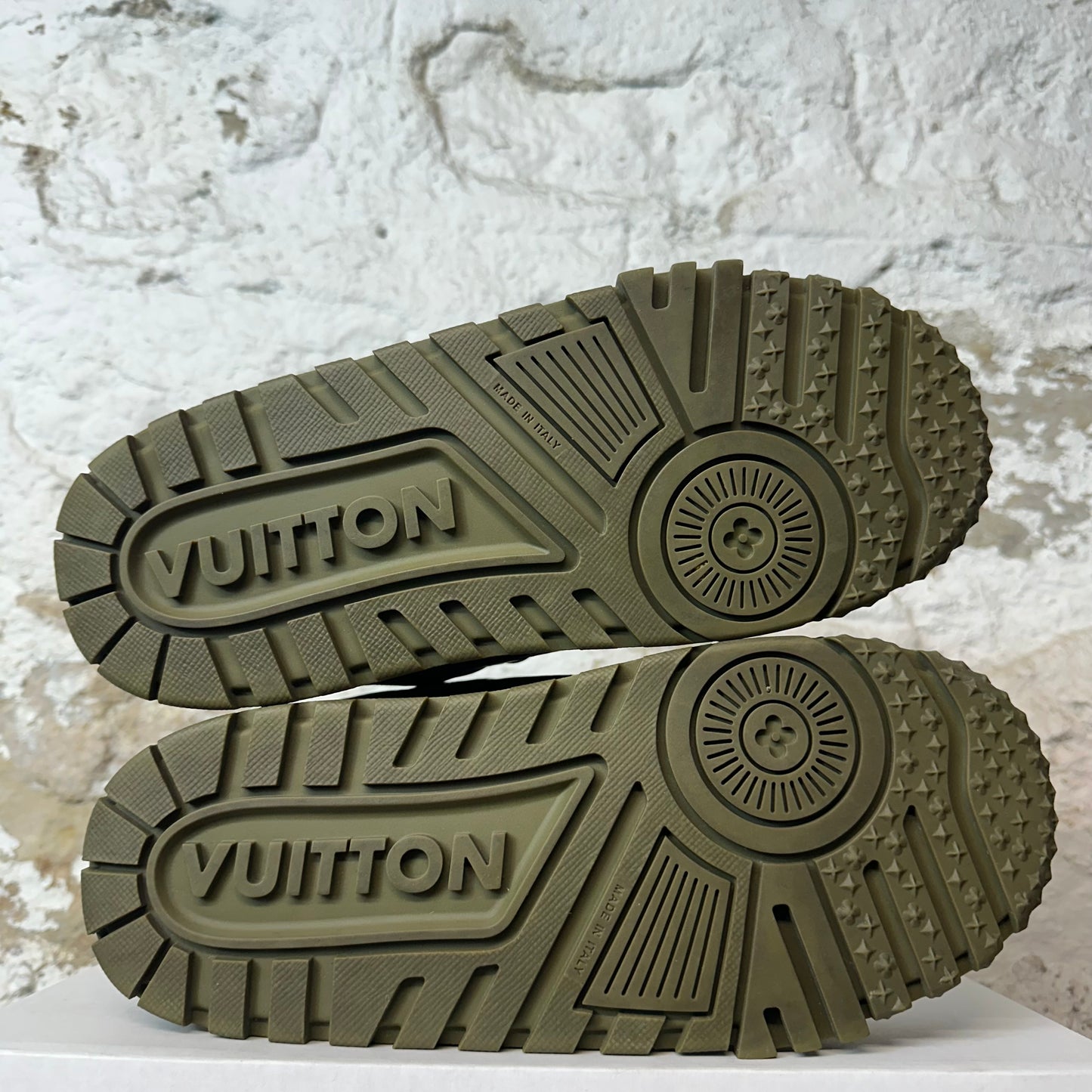 Louis Vuitton Damoflage Damier Maxi Trainer Sneaker Sz 9.5 (8LV)