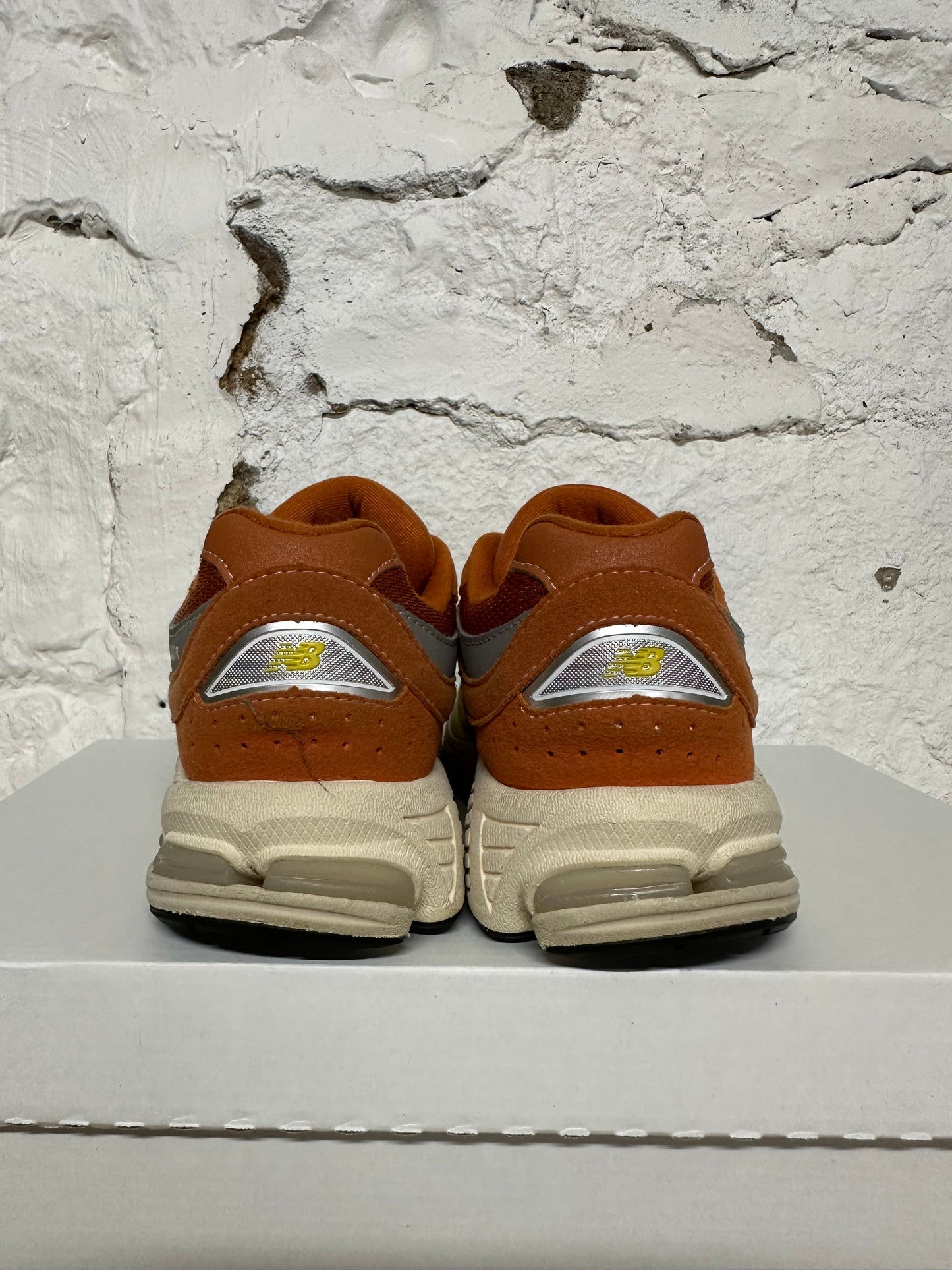 New Balance 2002R Yellow Orange Sz 4.5