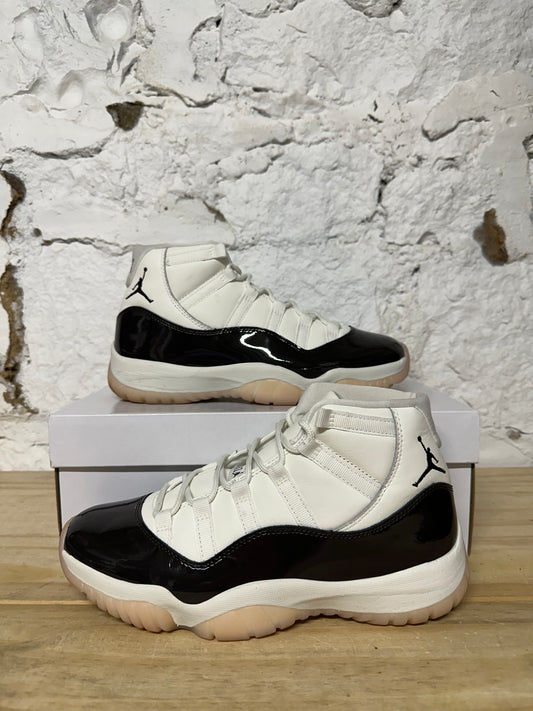 Air Jordan 11 High Neapolitan Sz 8.5 (10W)