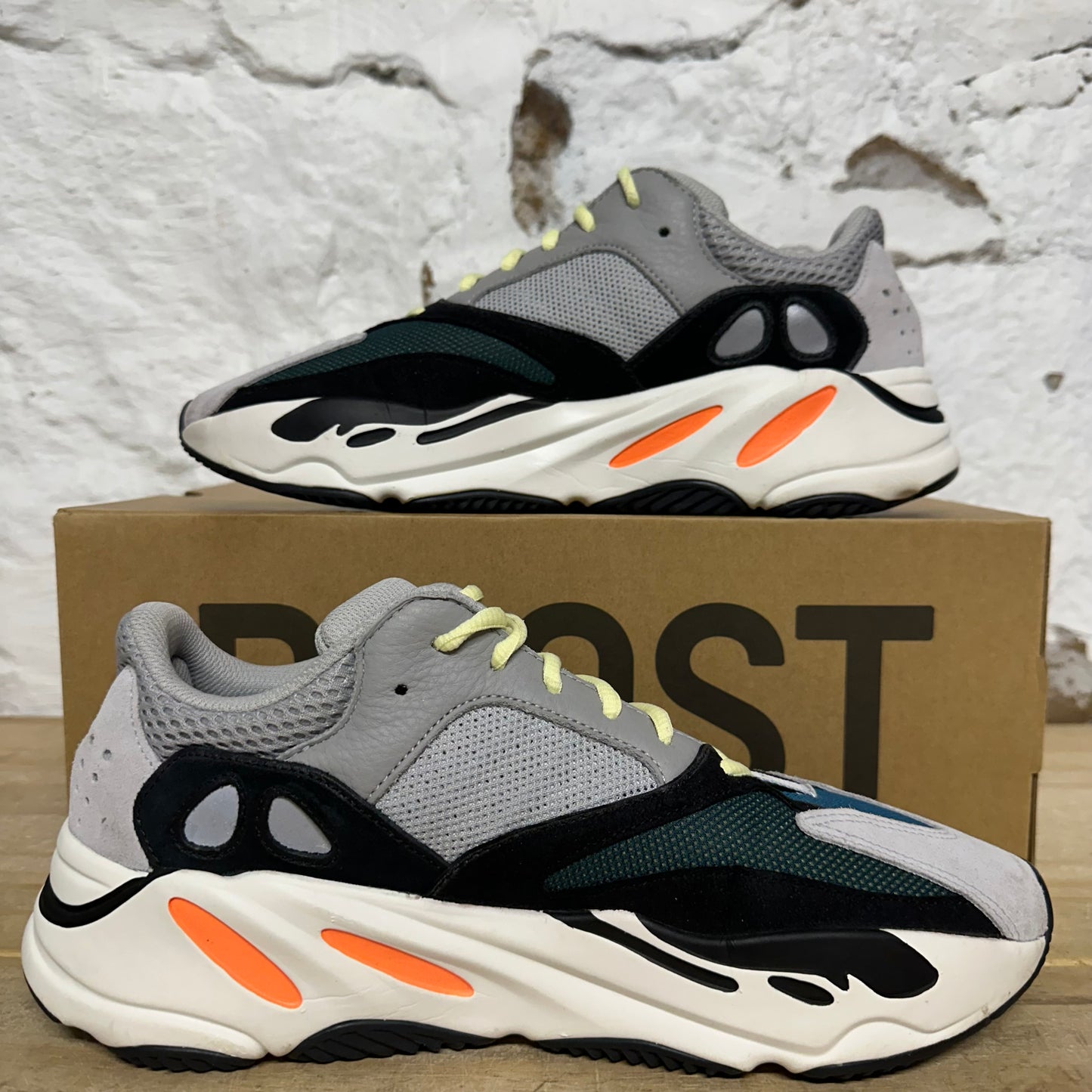 Yeezy 700 Wave Runner Sz 10.5