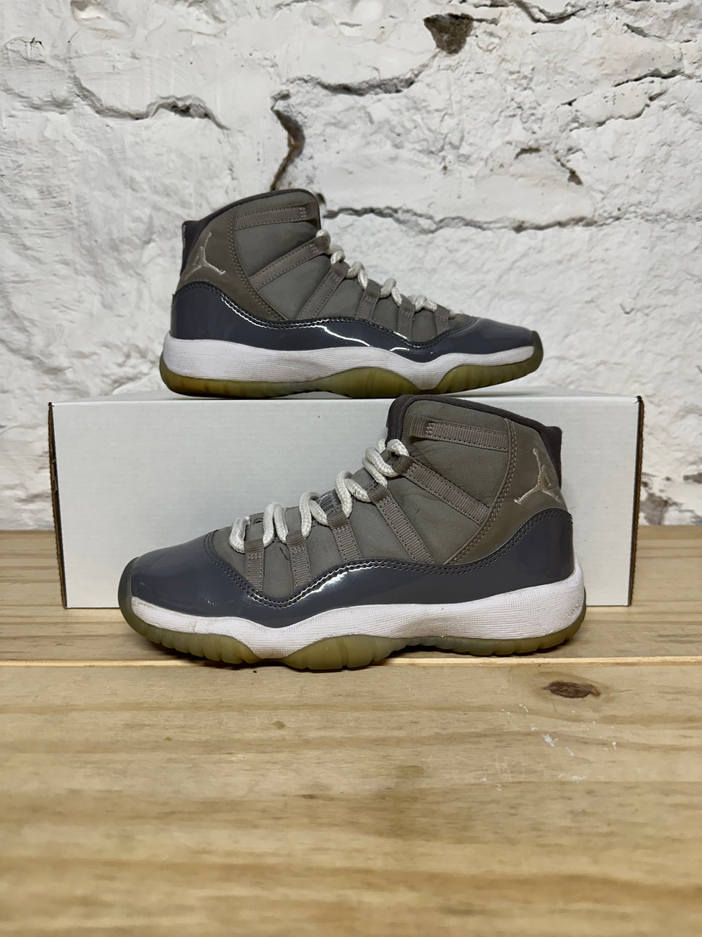 Air Jordan 11 High Cool Grey Sz 4Y