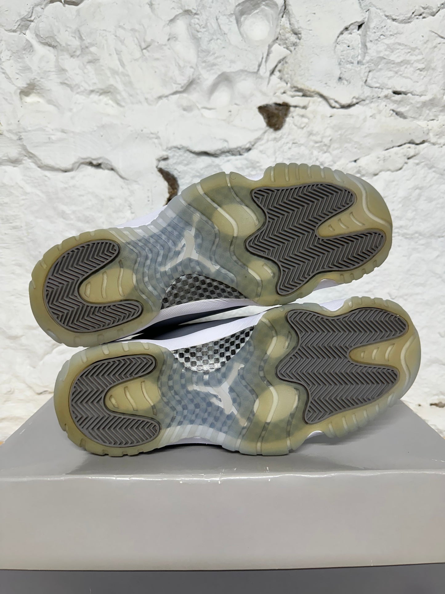 Air Jordan 11 High Cool Grey Sz 10