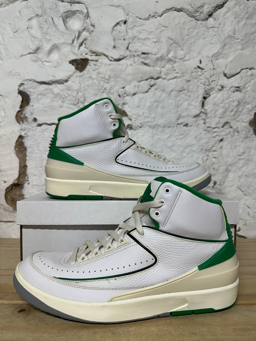 Air Jordan 2 Lucky Green Sz 10.5