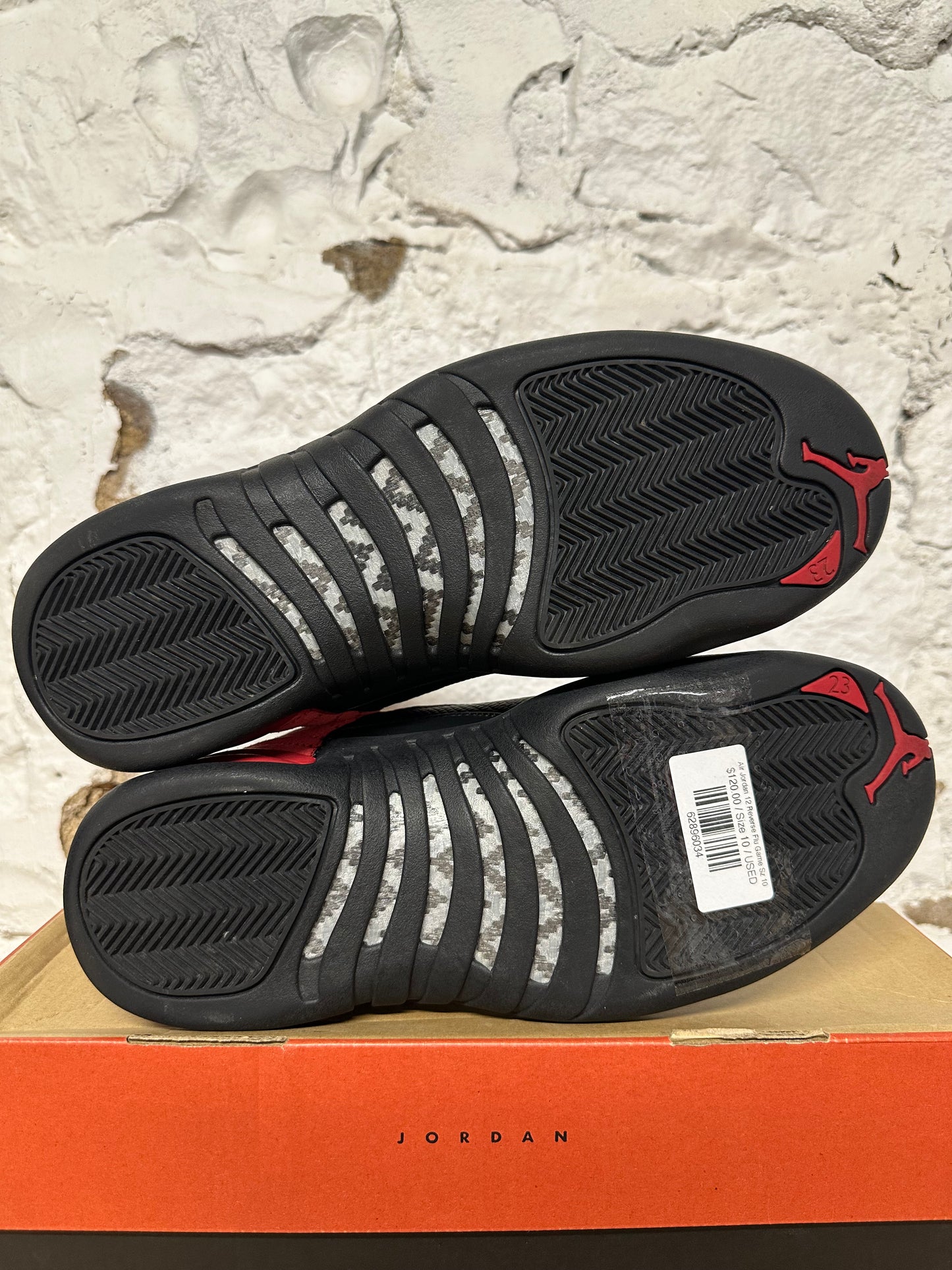 Air Jordan 12 Reverse Flu Game Sz 10