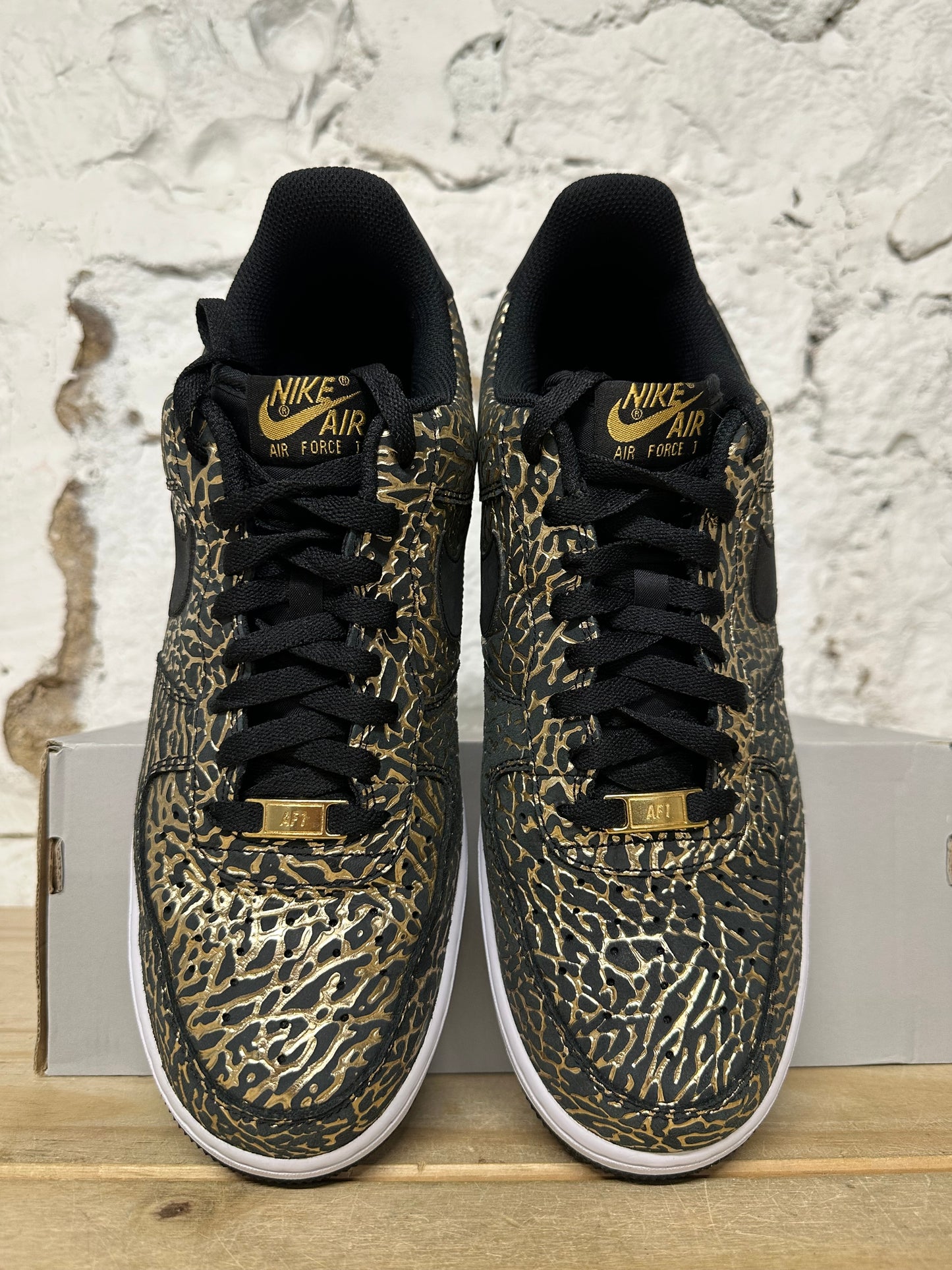 Nike Air Force 1 Low Gold Elephant Sz 10.5