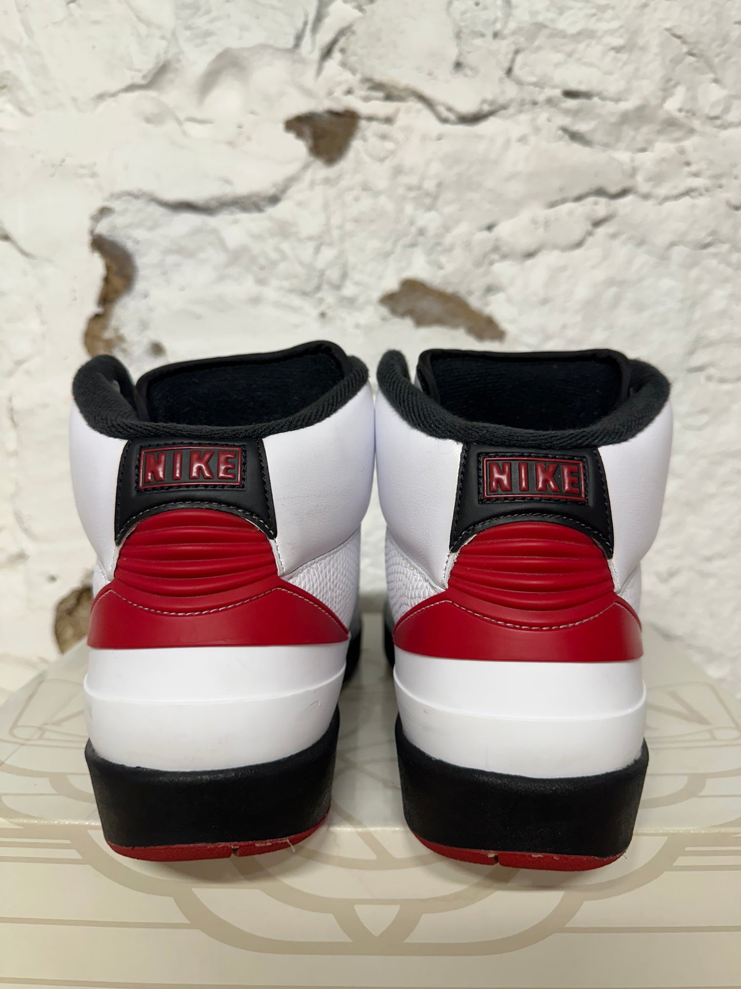 Air Jordan 2 Chicago Sz 10.5