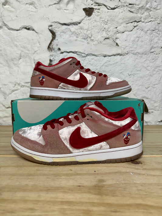 Nike SB Dunk Low Strangelove Sz 9.5