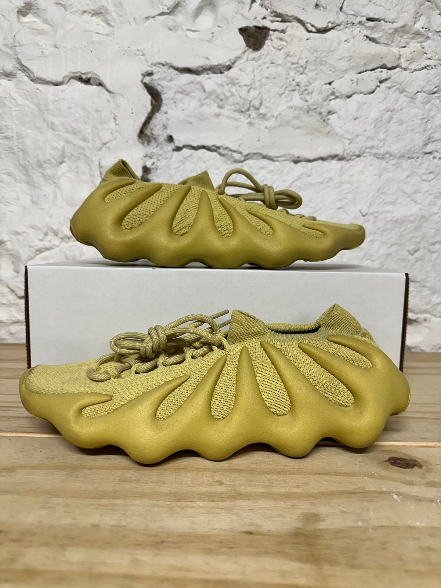 Yeezy 450 Sulfur Sz 11