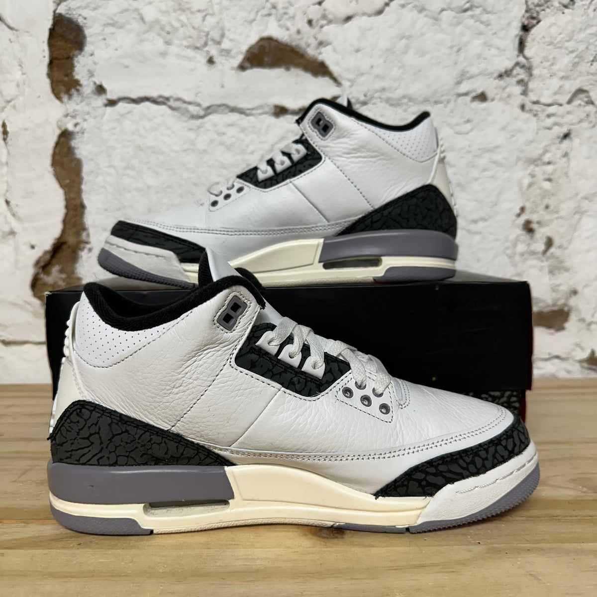 Air Jordan 3 Cement Grey Sz 7Y