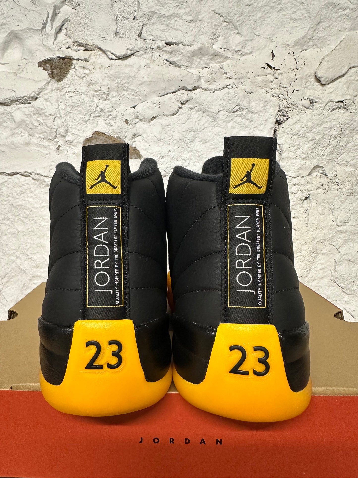 Air Jordan 12 University Gold Sz 12 DS