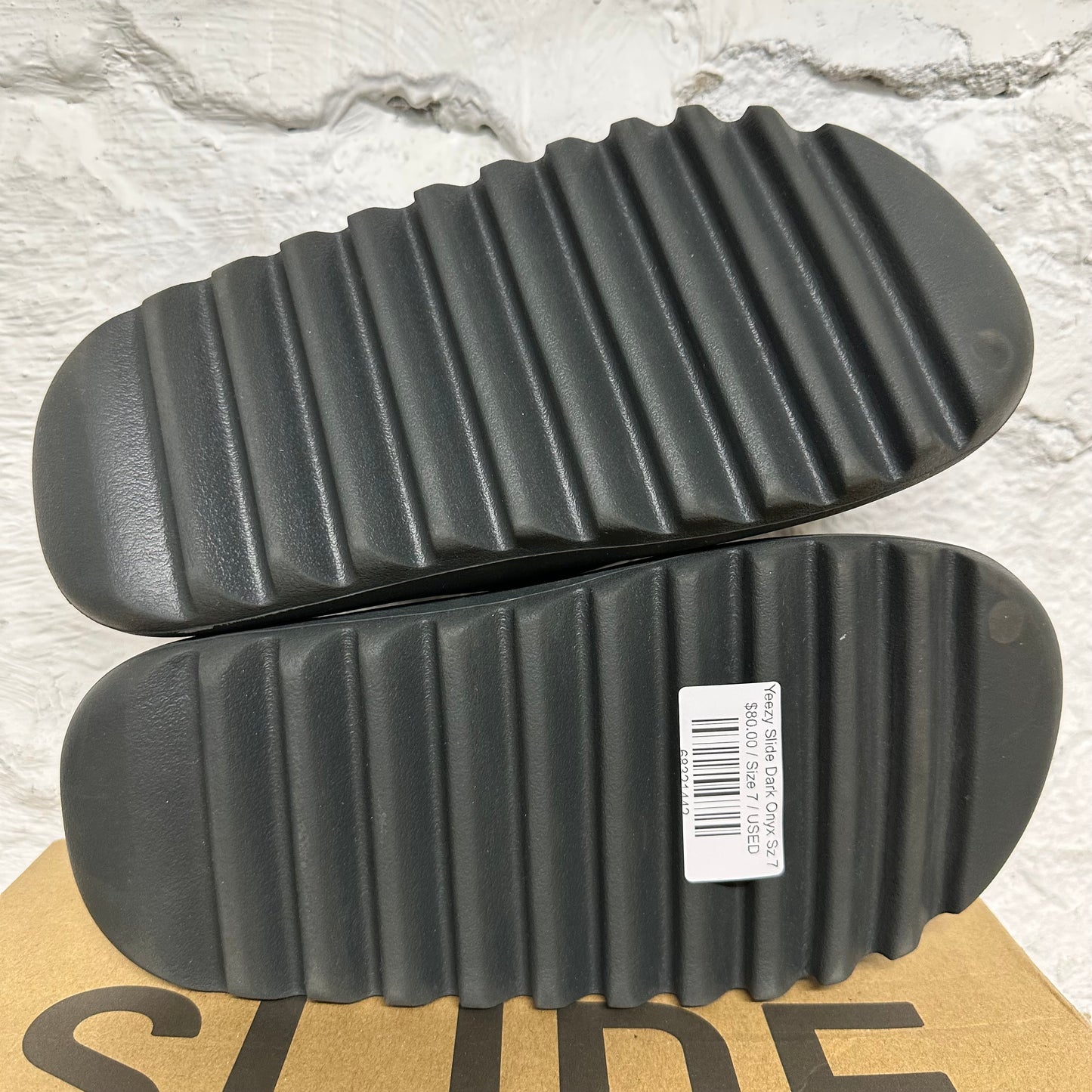 Yeezy Slide Dark Onyx Sz 7