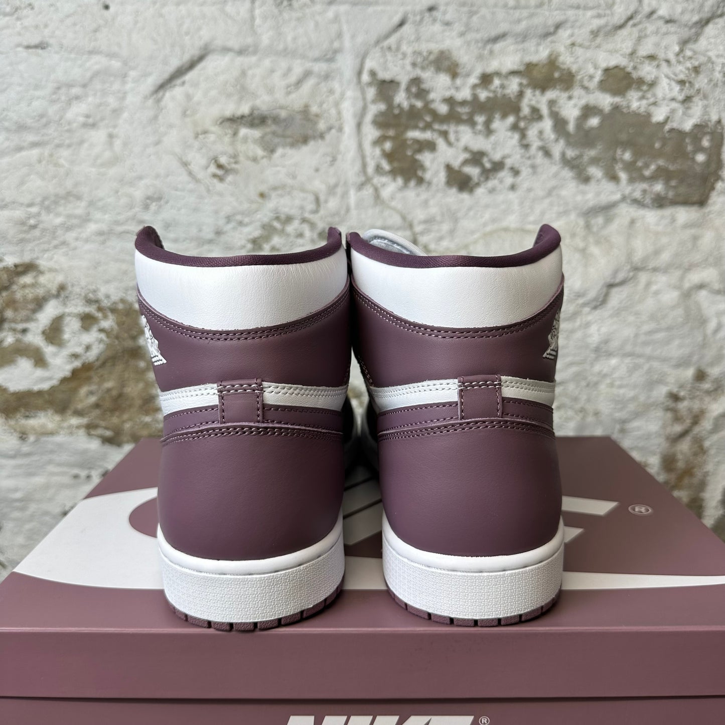 Air Jordan 1 High Mauve Sz 12 DS