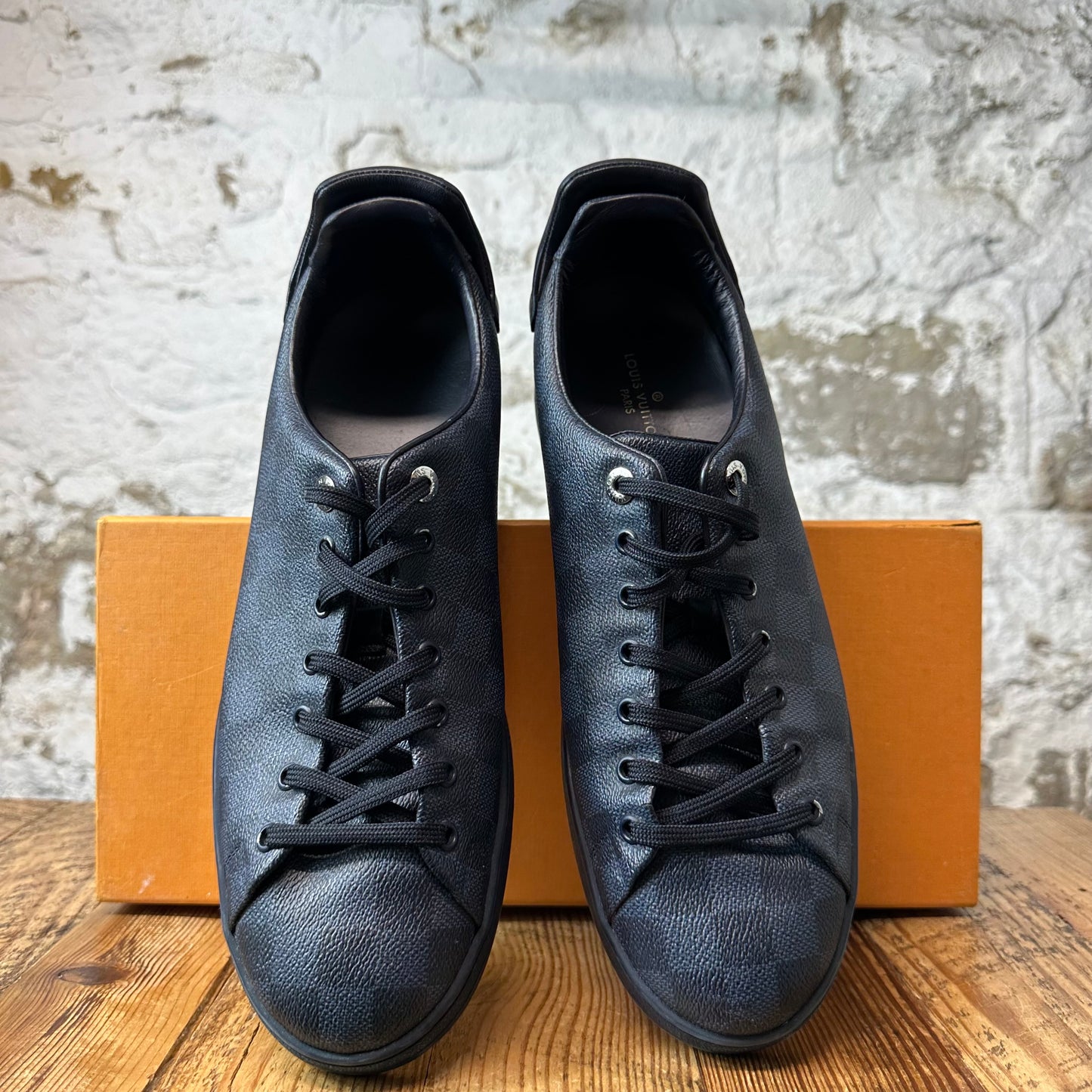Louis Vuitton Damier Cobalt Frontrow Sneaker Sz 11 (9.5LV)