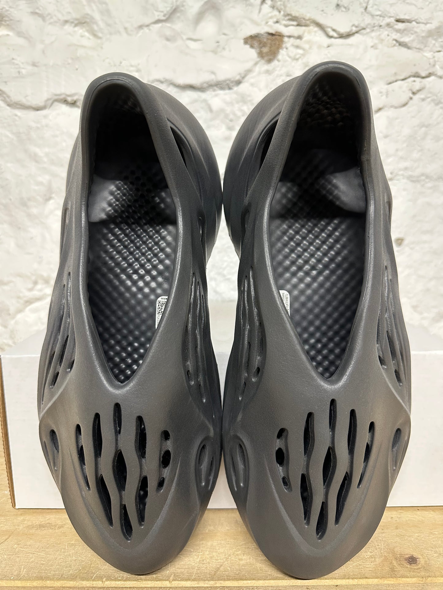 Yeezy Foam Runner Onyx Sz 11