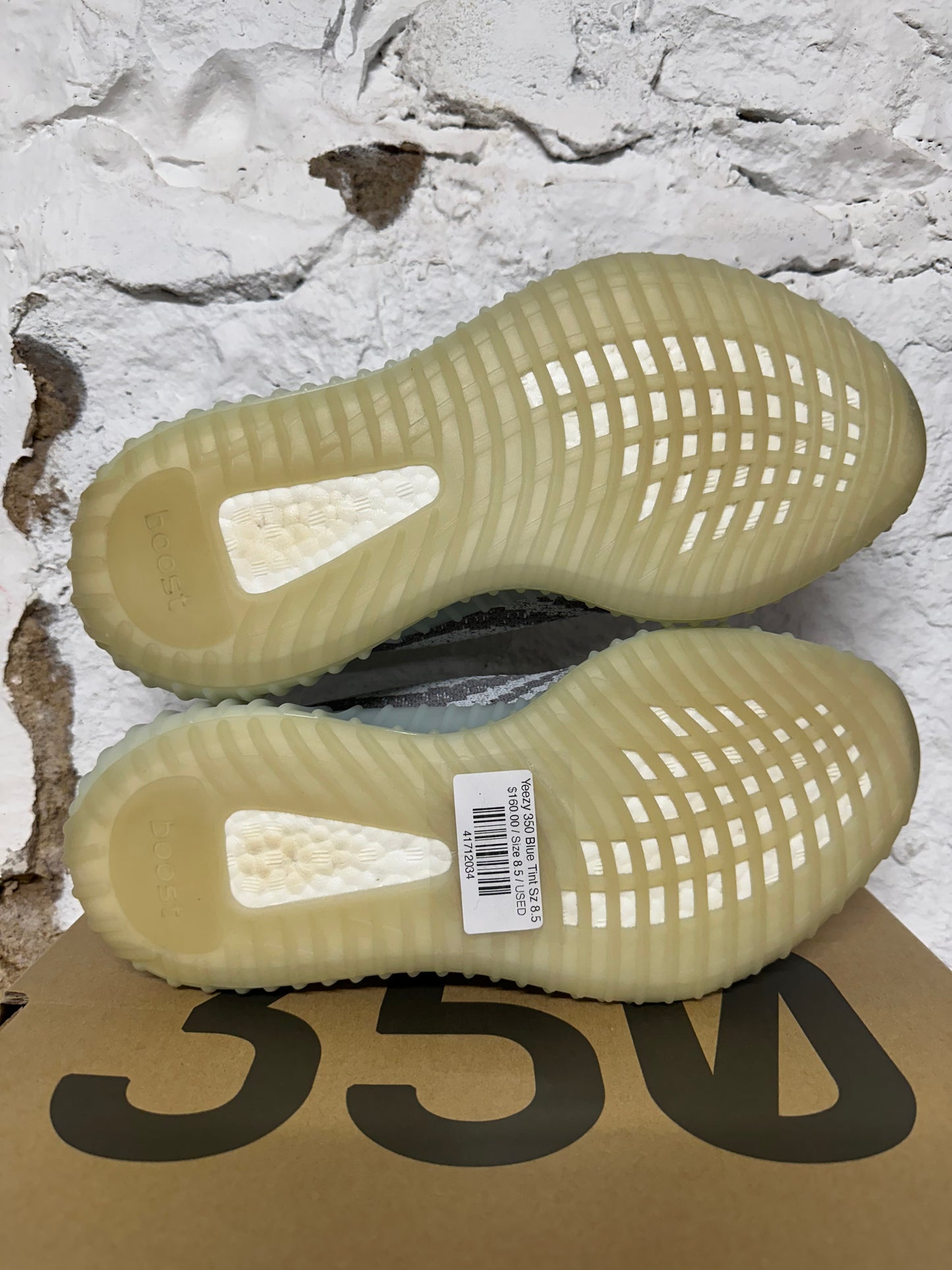 Yeezy 350 V2 Blue Tint Sz 8.5