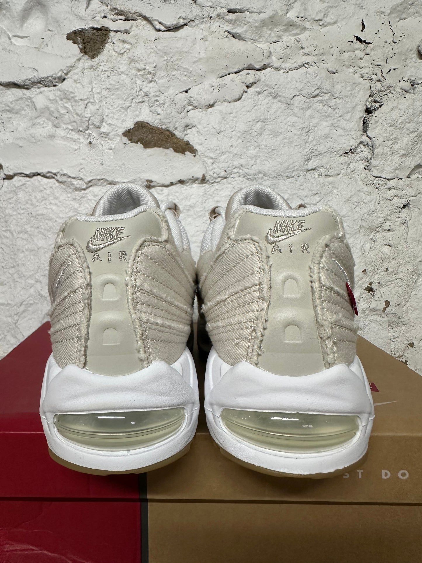 Nike Air Max 95 Levis Light Orewood Brown Sz 9.5 DS