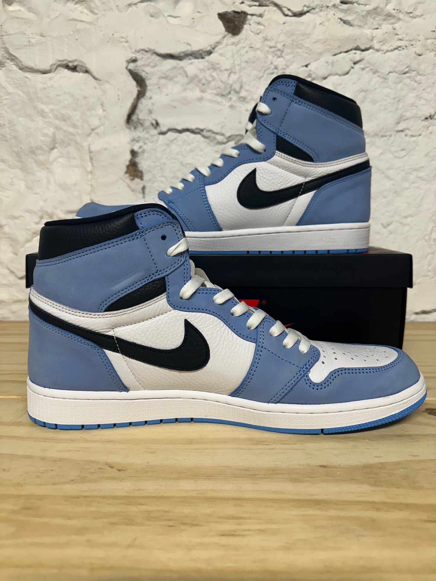 Air Jordan 1 High University Blue Sz 13